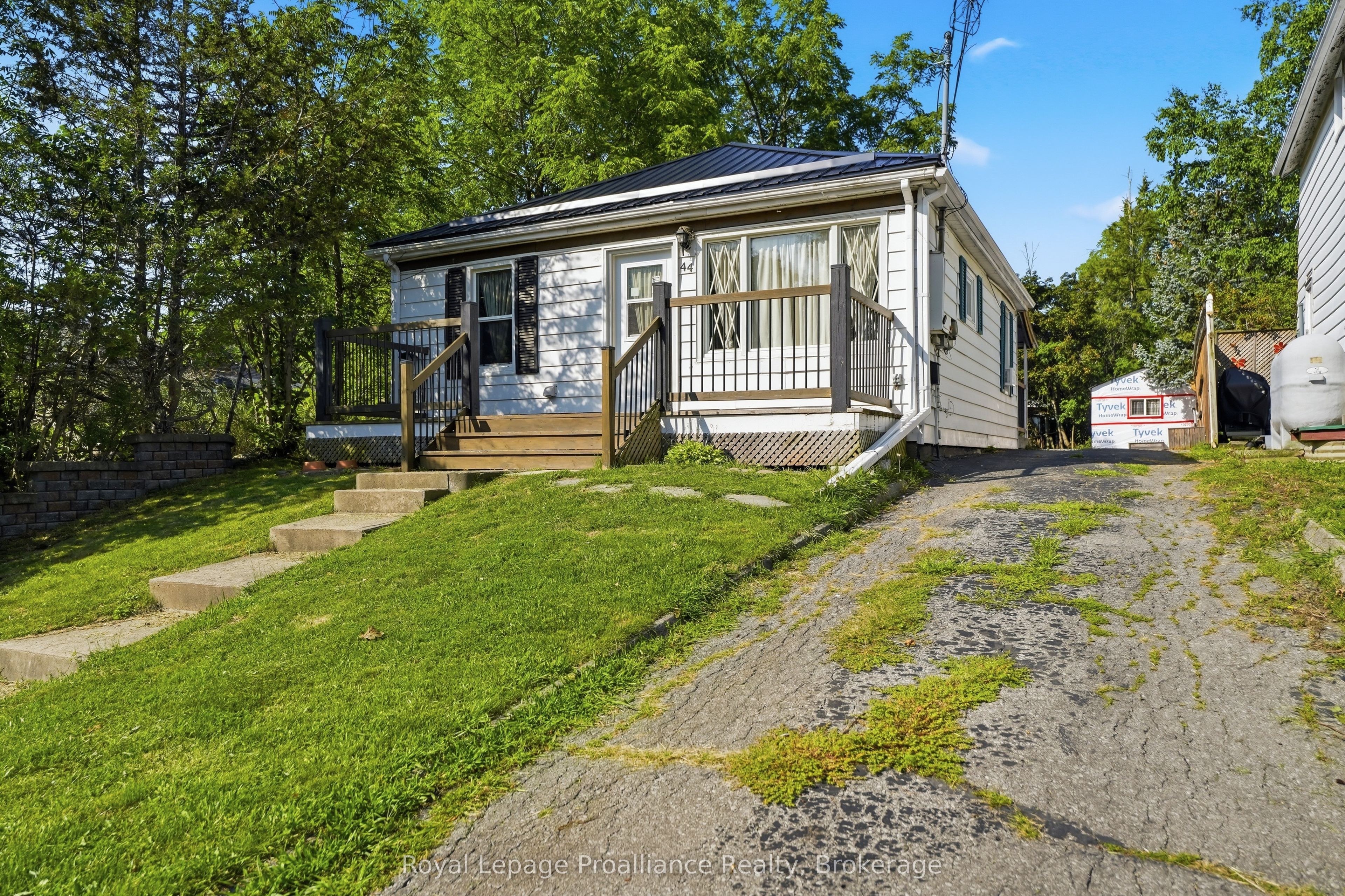 44 Geddes Street, Belleville, ON K8P 2X5 photo 4