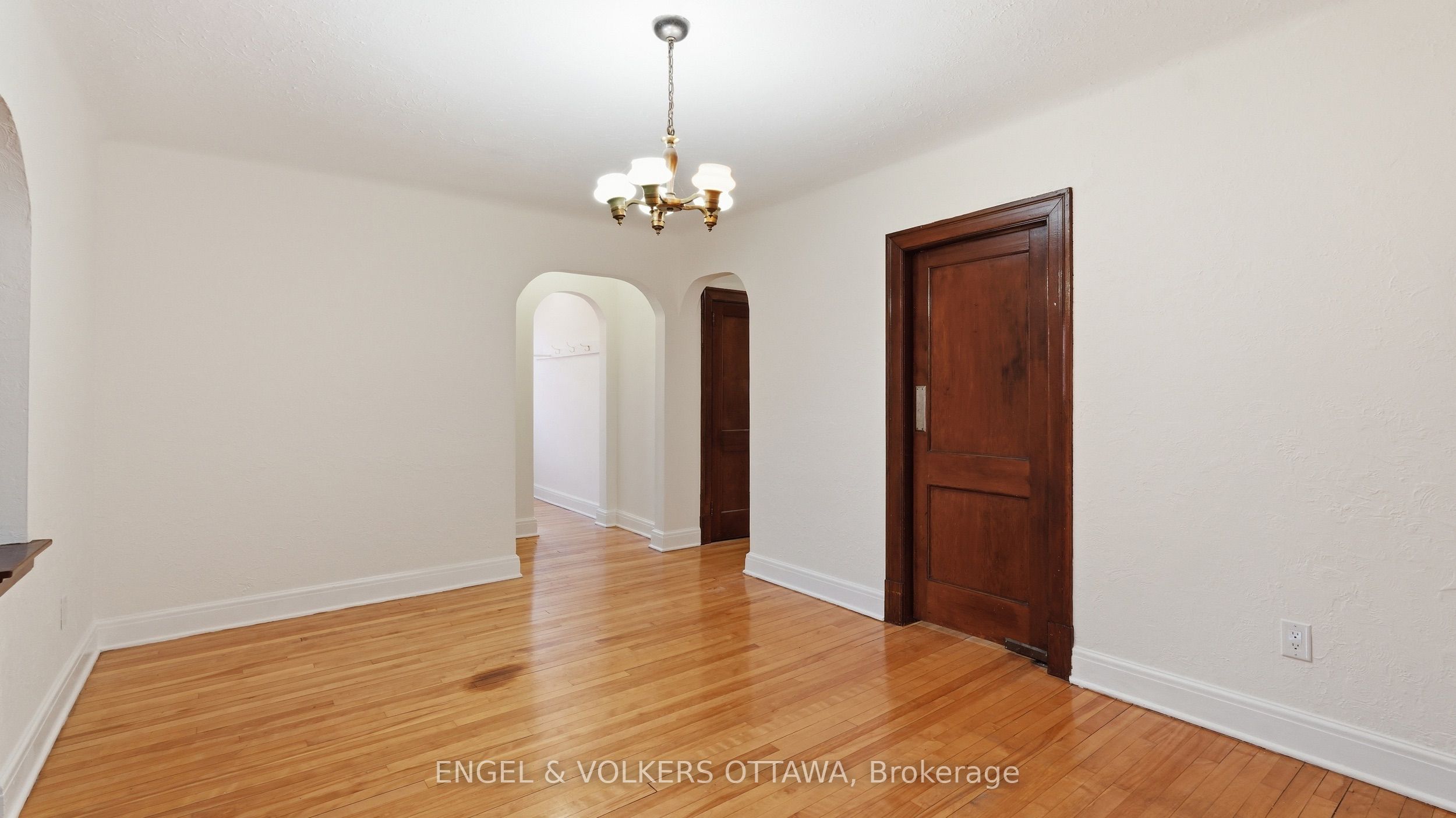 99 Charlotte Street 3, Lower Town - Sandy Hill, ON K1N 8J9 photo 2