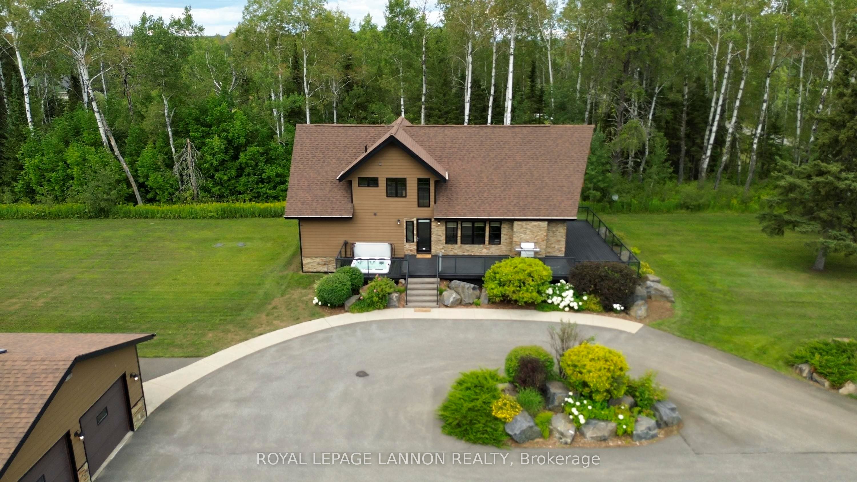 6065 Loch Lomond Road, Thunder Bay, ON P7J 1E7 photo 3