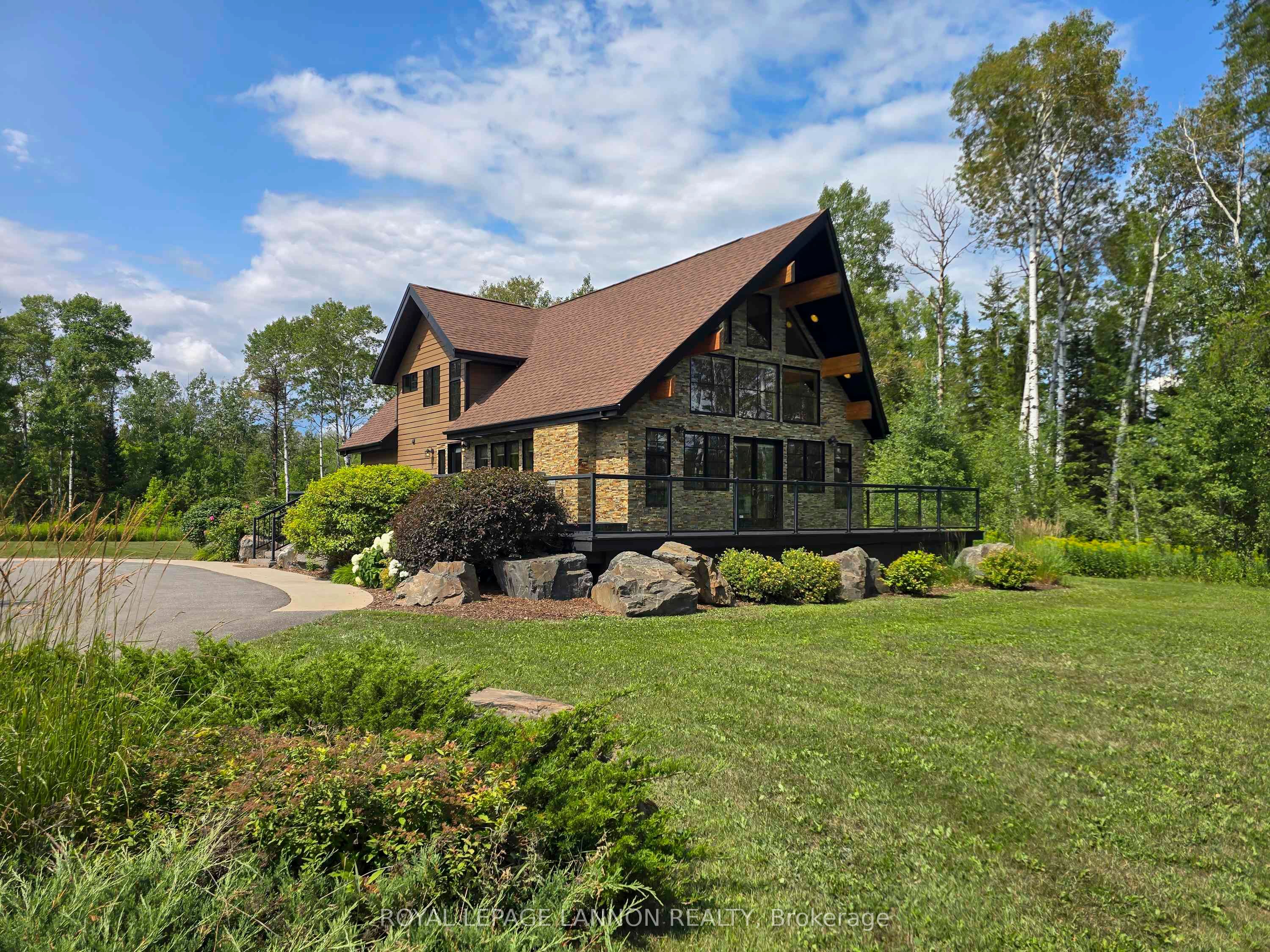 6065 Loch Lomond Road, Thunder Bay, ON P7J 1E7 photo 4