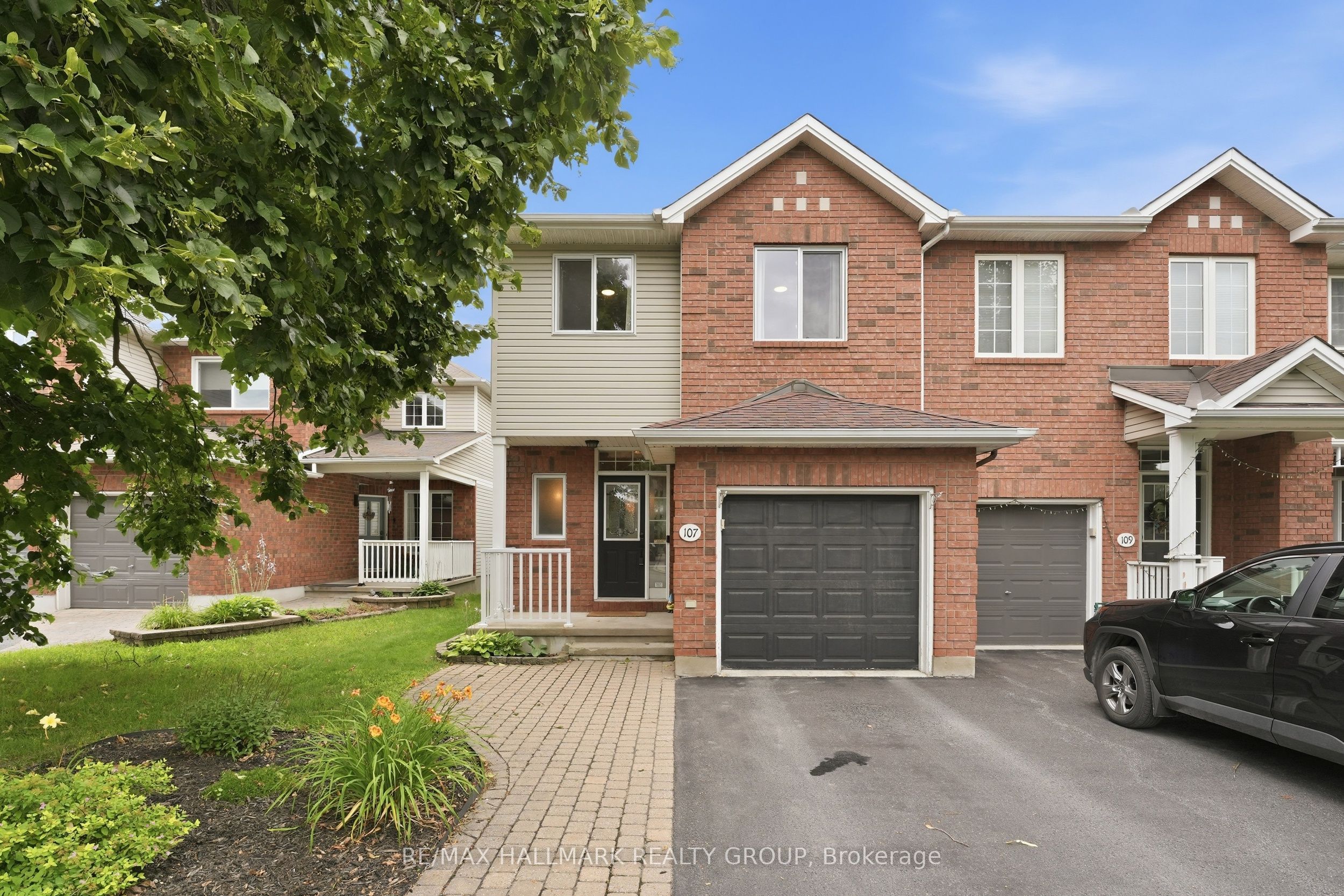 107 Bishops Mills Way, Kanata, ON K2K 3C2