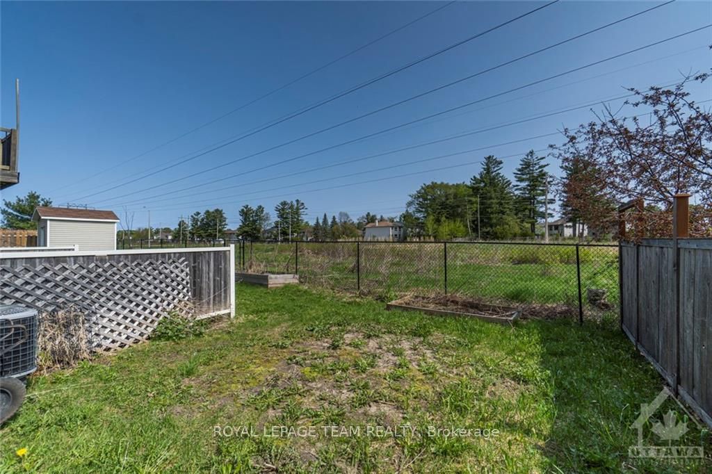 258 Forestbrook Street, Kanata, ON K2K 0B4 photo 2