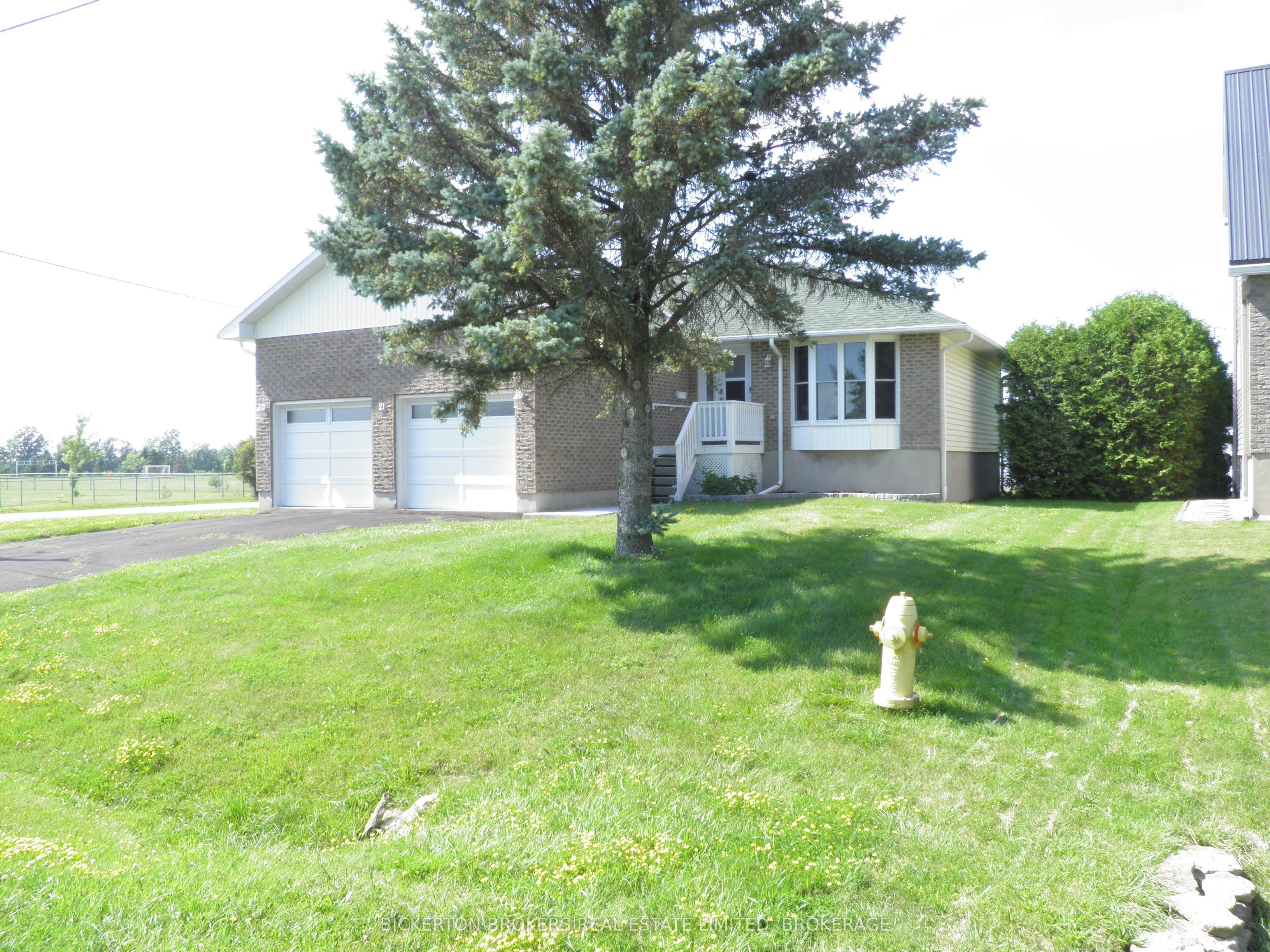 21 Frederick St Street, Lansdowne Village, ON K0E 1L0