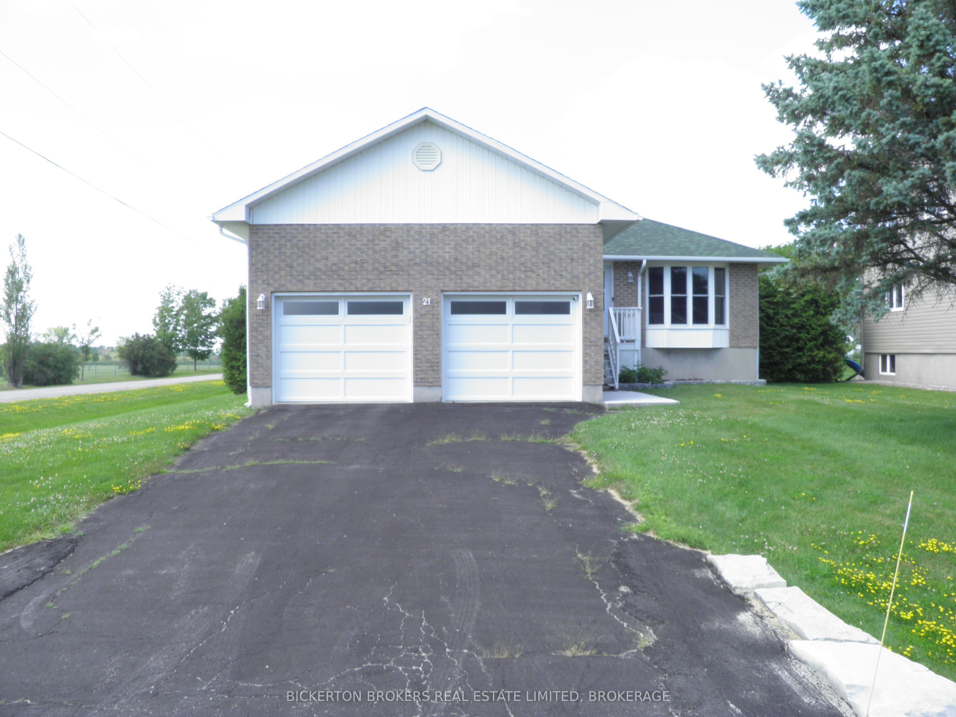 21 Frederick St Street, Lansdowne Village, ON K0E 1L0 photo 2
