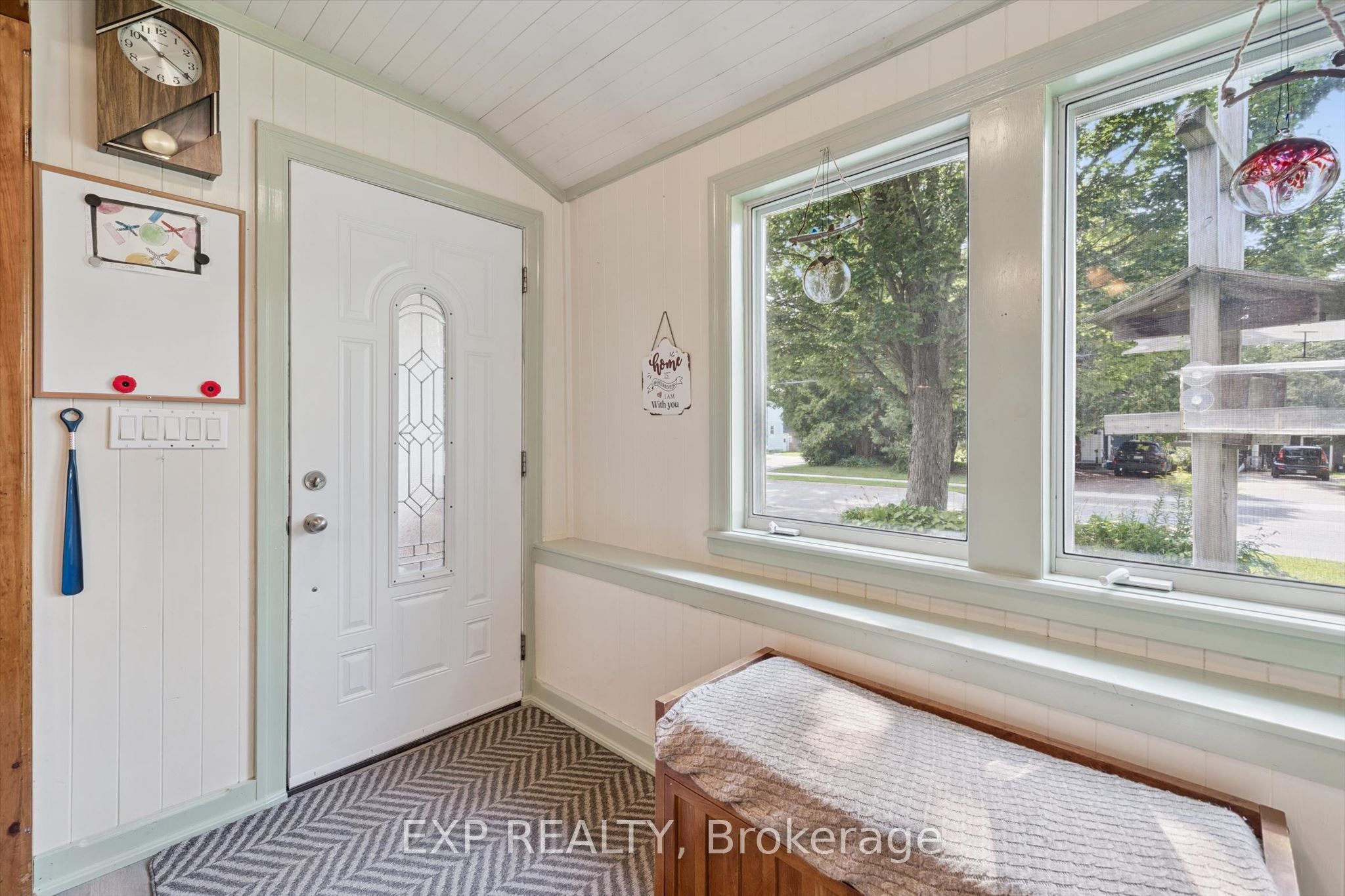 23 EWING Street, Bracebridge, ON P1L 1C7 photo 3