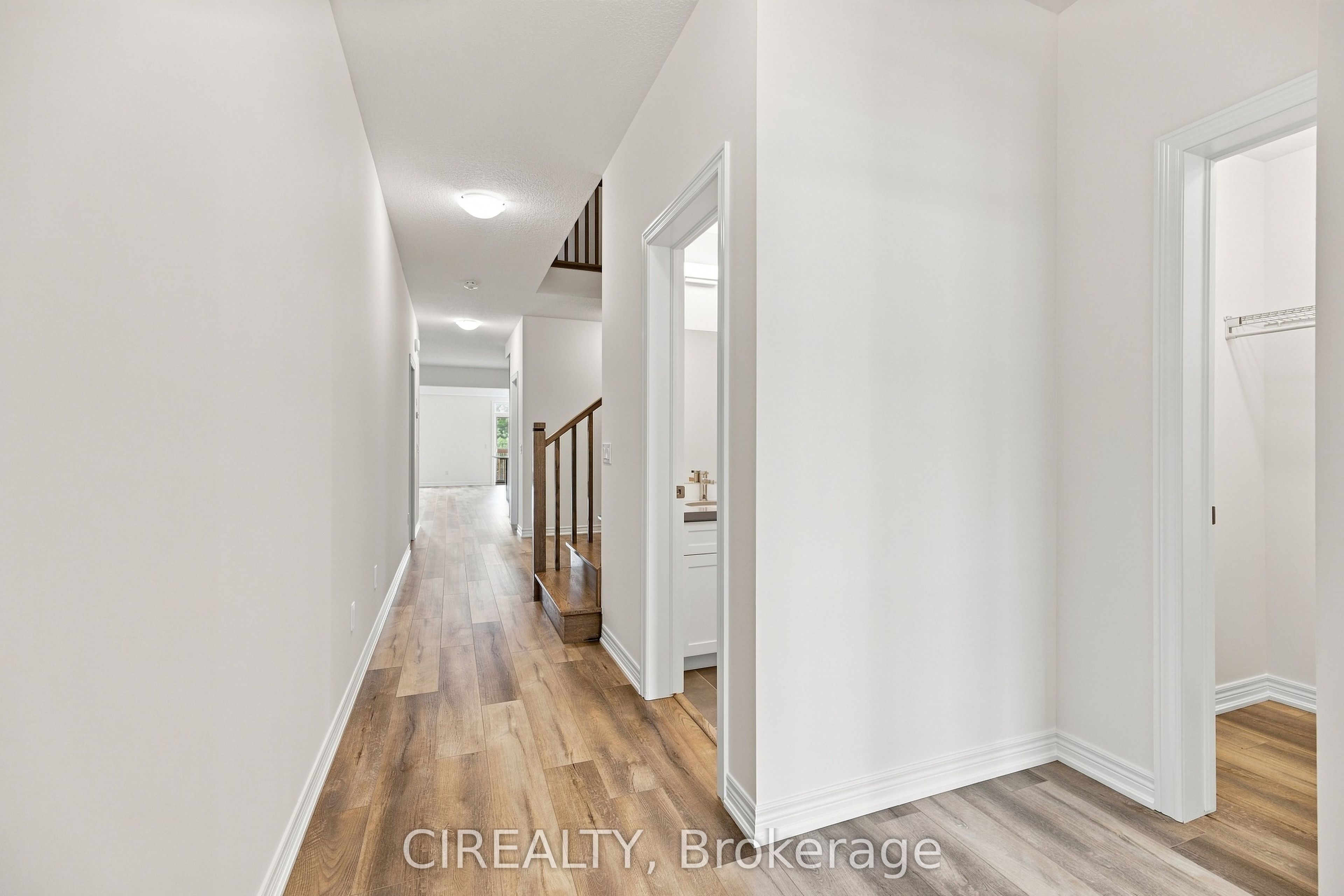 84 Valley Trail Place, Hamilton, ON L8B 2A2 photo 3