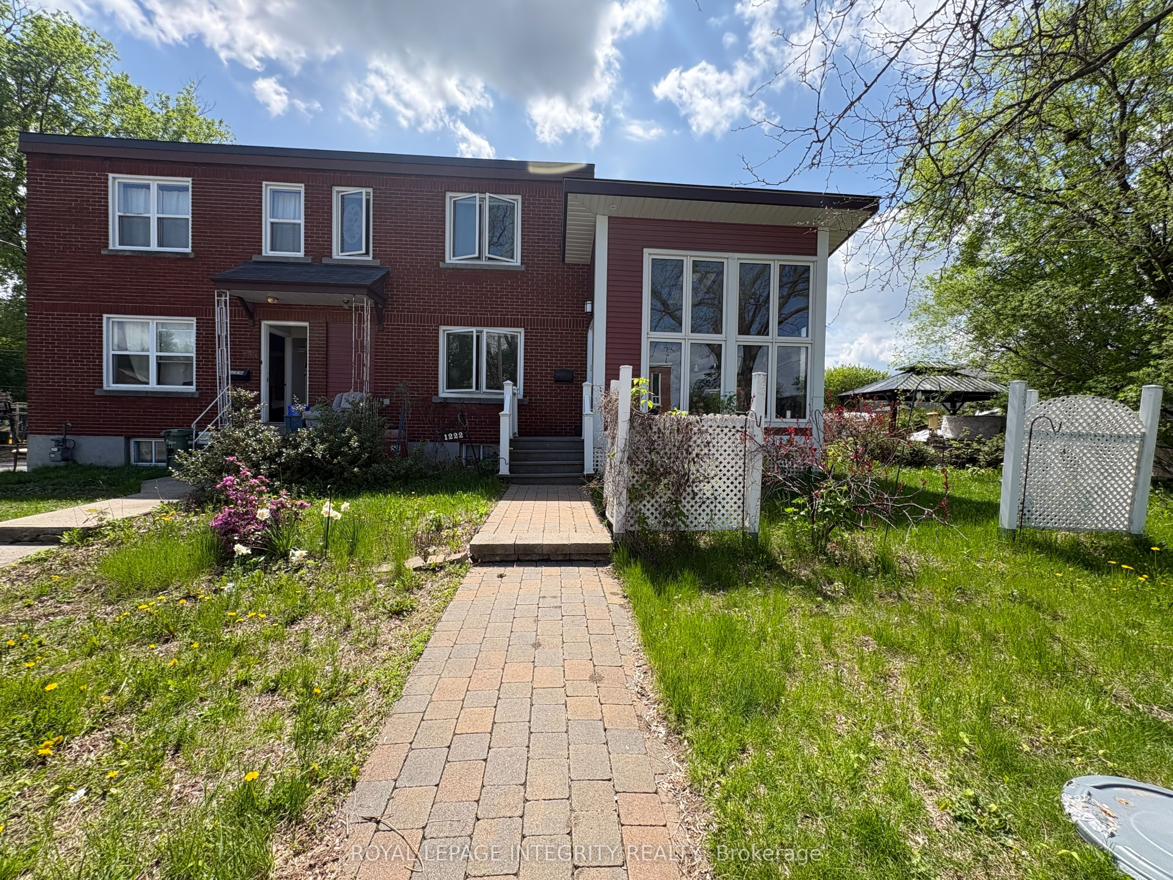 1222 Dorchester Avenue, Carlington - Central Park, ON K1Z 8E4