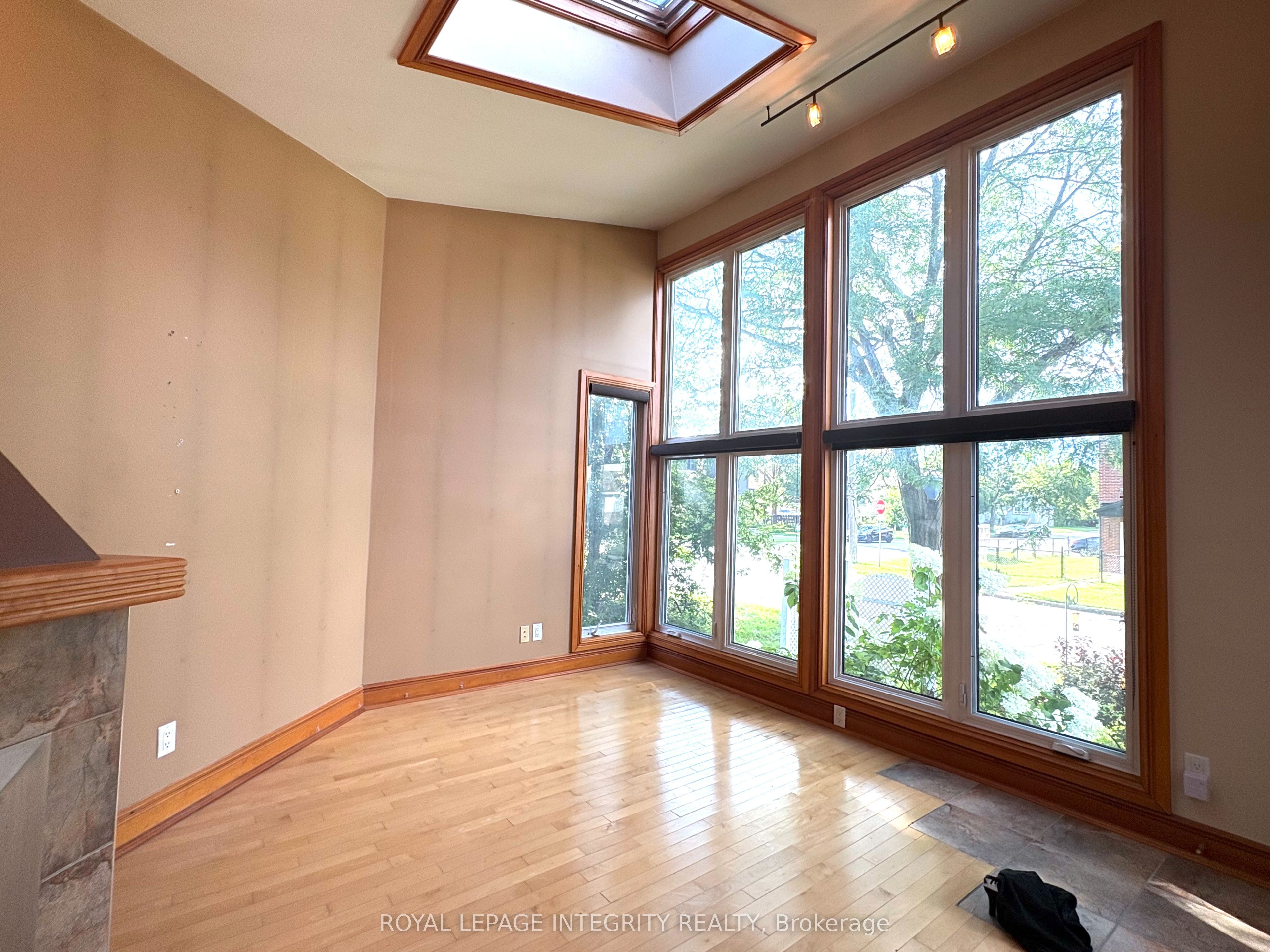 1222 Dorchester Avenue, Carlington - Central Park, ON K1Z 8E4 photo 5