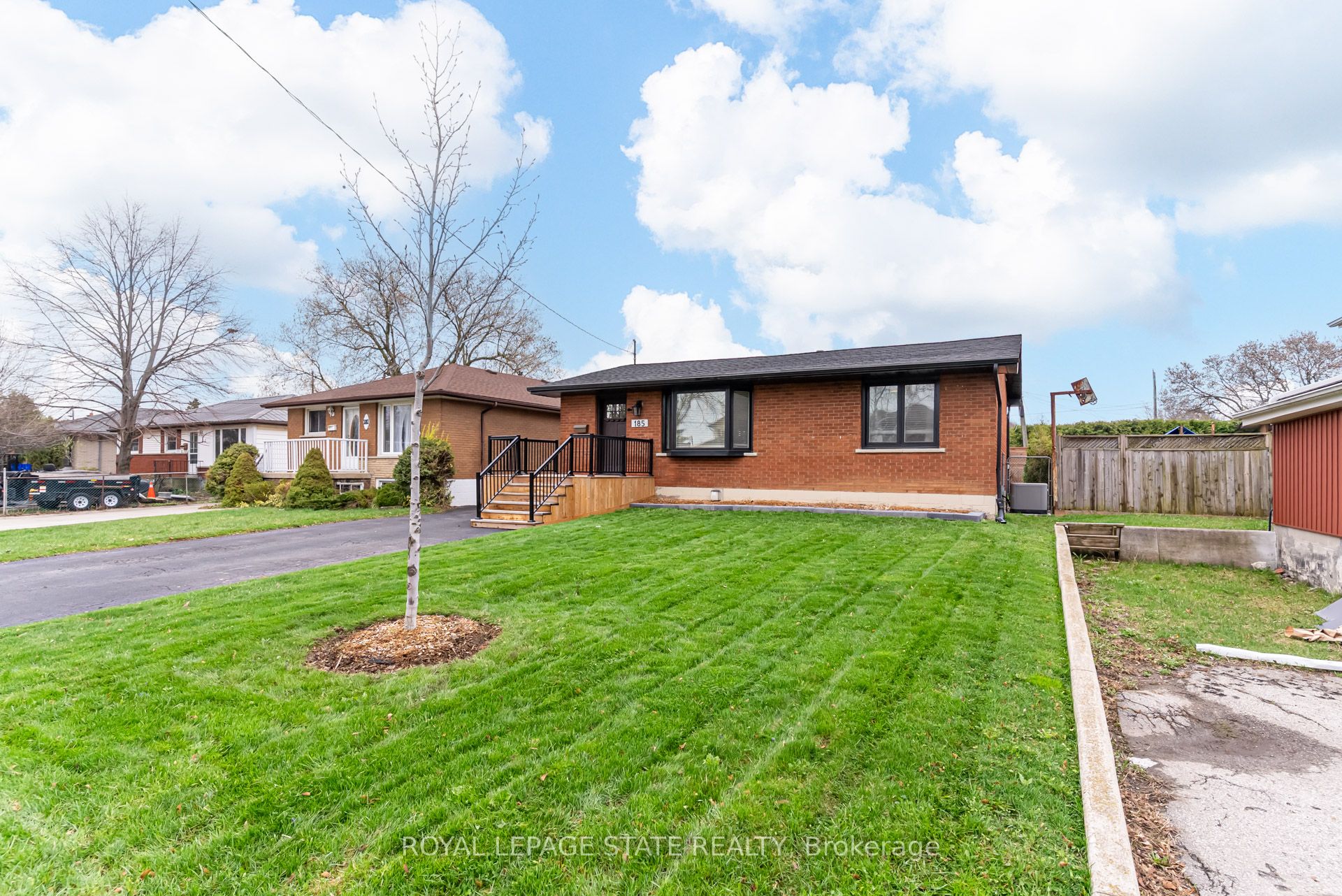 185 Deschene Avenue, Hamilton, ON L9A 3K3 photo 2