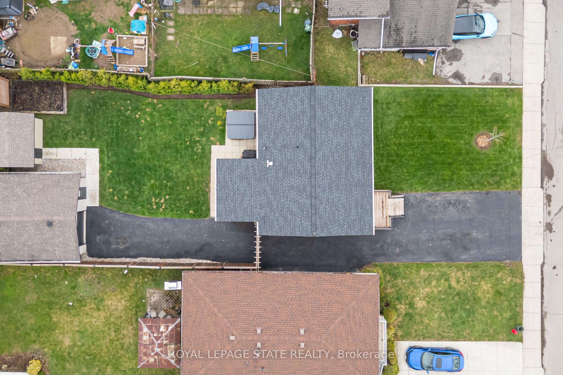 185 Deschene Avenue, Hamilton, ON L9A 3K3 photo 4