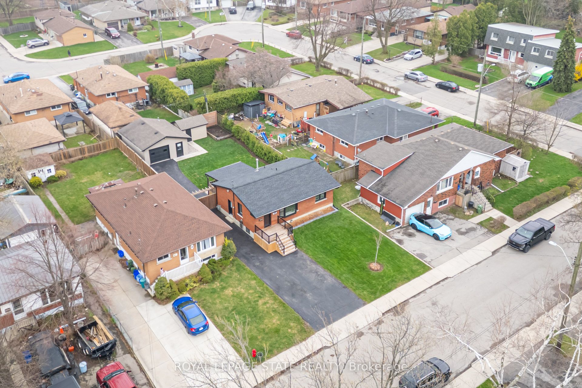 185 Deschene Avenue, Hamilton, ON L9A 3K3 photo 5