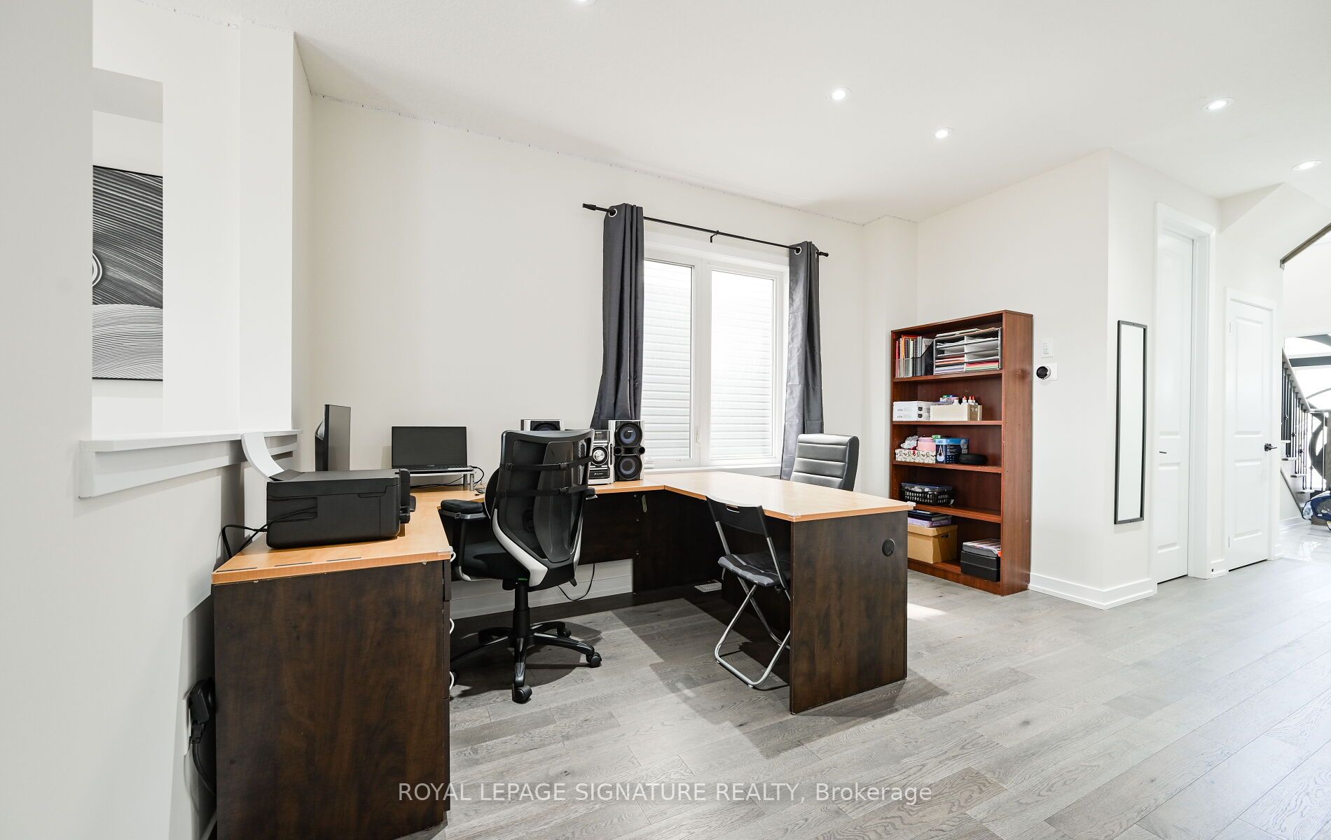 56 Lilac Circle, Haldimand, ON N3W 0H6 photo 5