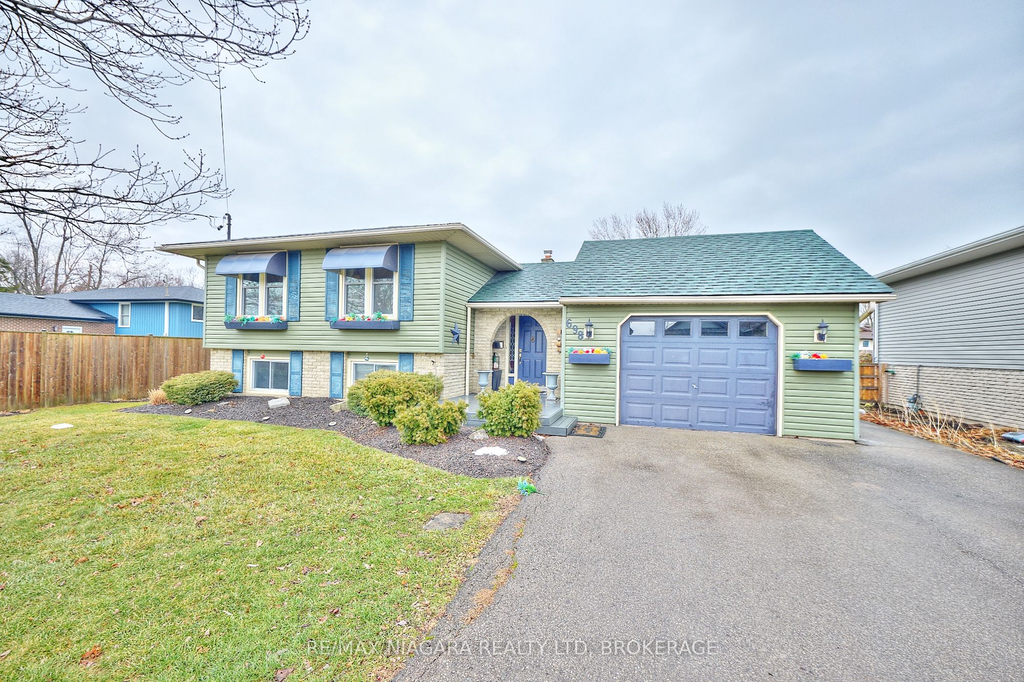 698 Buffalo Road, Fort Erie, ON L2A 5T6 photo 3