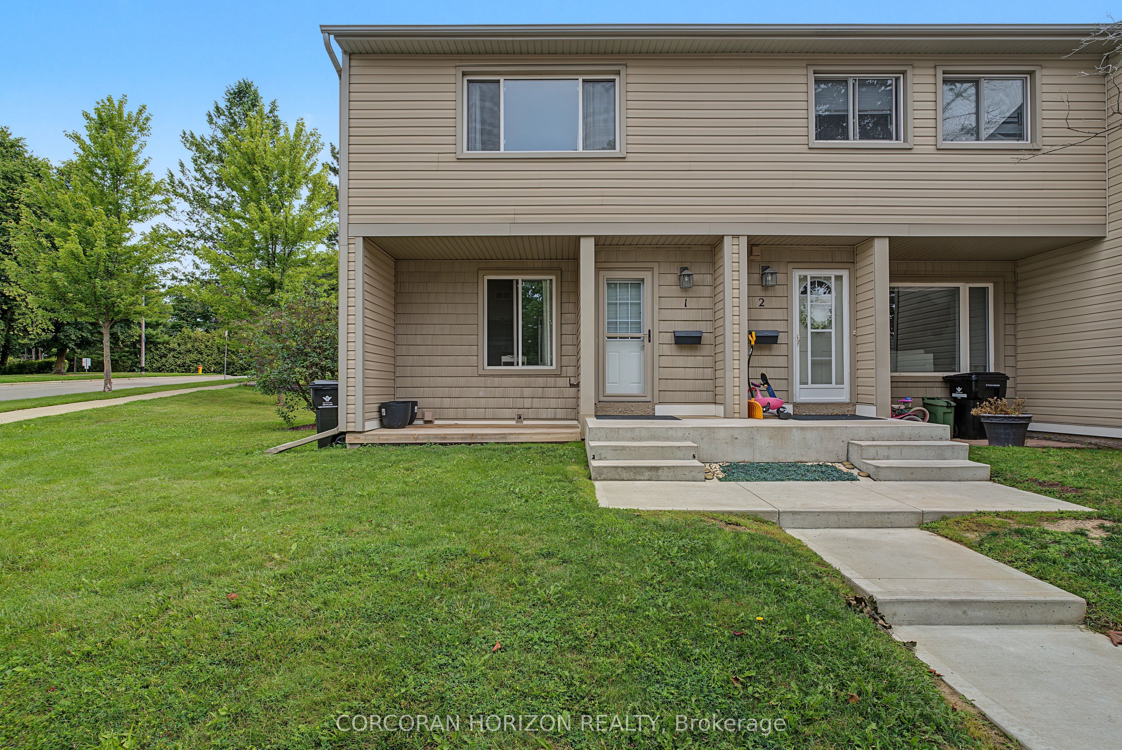 15 Green Valley Drive 1, Kitchener, ON N2P 1K7 photo 2
