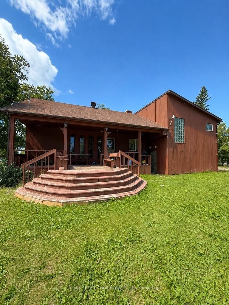 109-111 Hillcrest Road, Greenstone, ON P0T 2A0