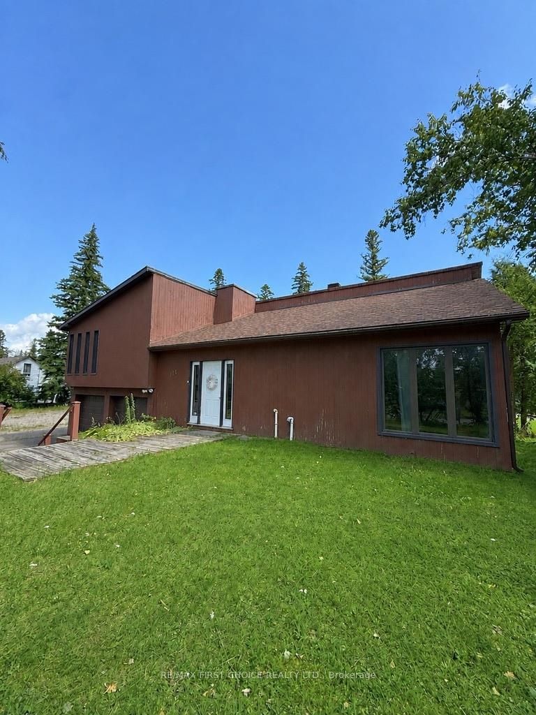 109-111 Hillcrest Road, Greenstone, ON P0T 2A0 photo 2