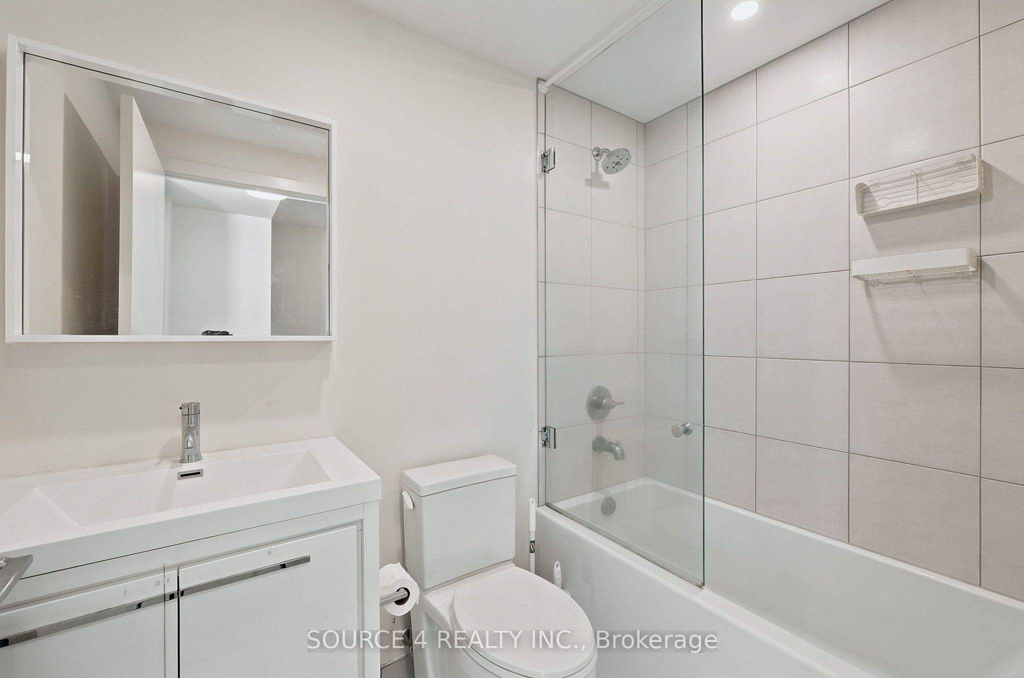 212 King William Street 815, Hamilton, ON L8R 0A7 photo 3