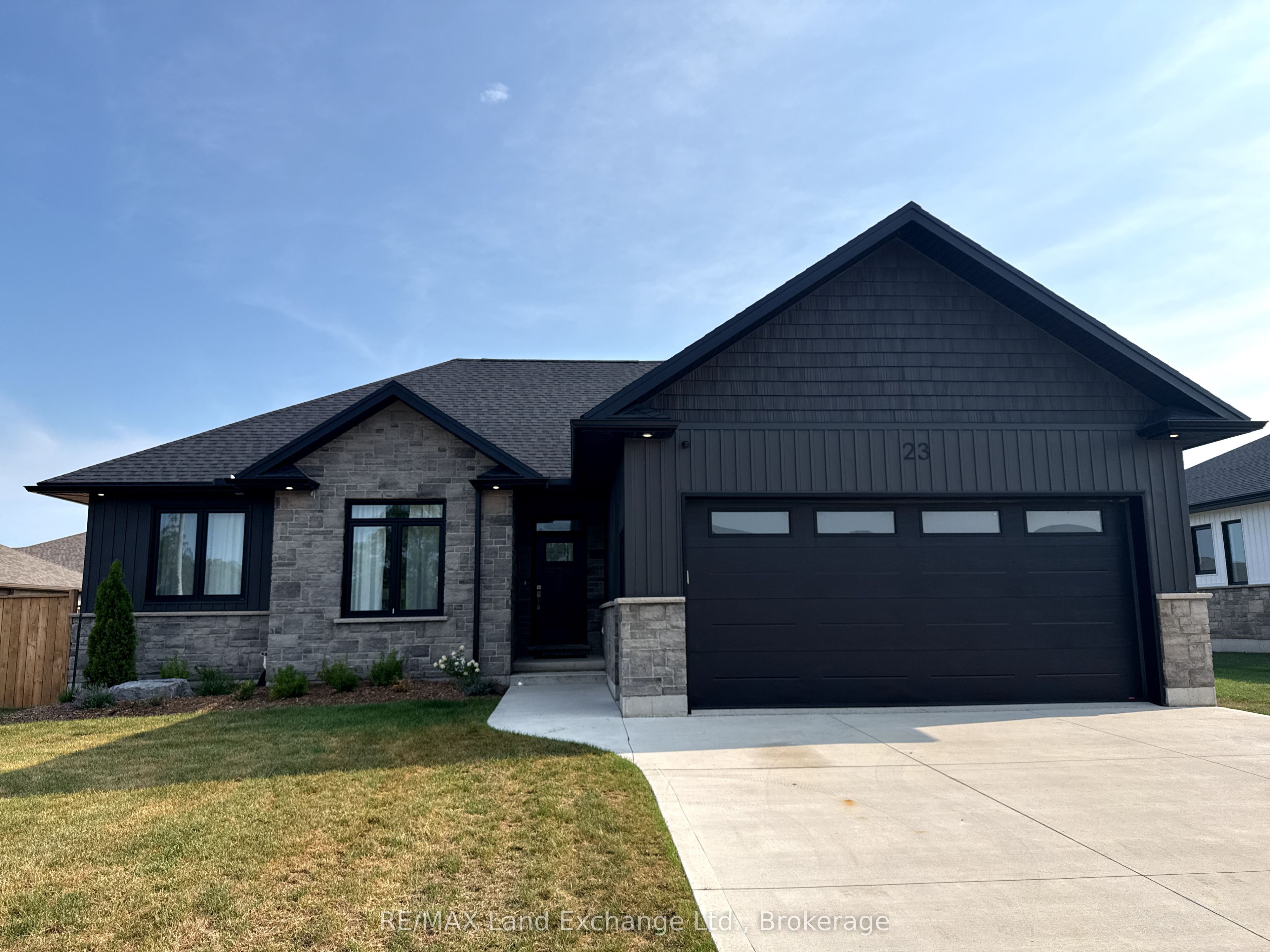 23 Mctavish Crescent, Huron-Kinloss, ON N0G 2R0