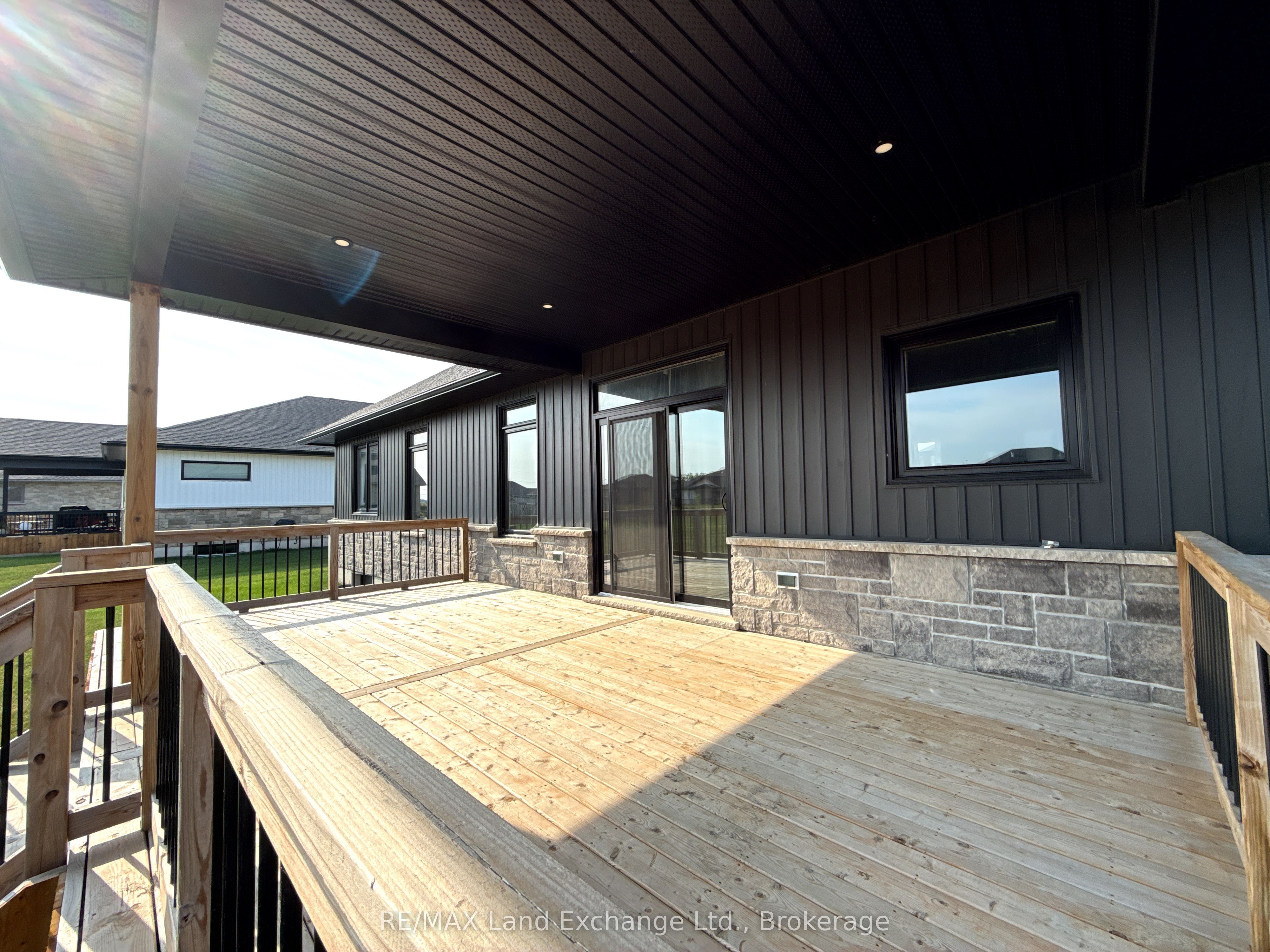 23 Mctavish Crescent, Huron-Kinloss, ON N0G 2R0 photo 5