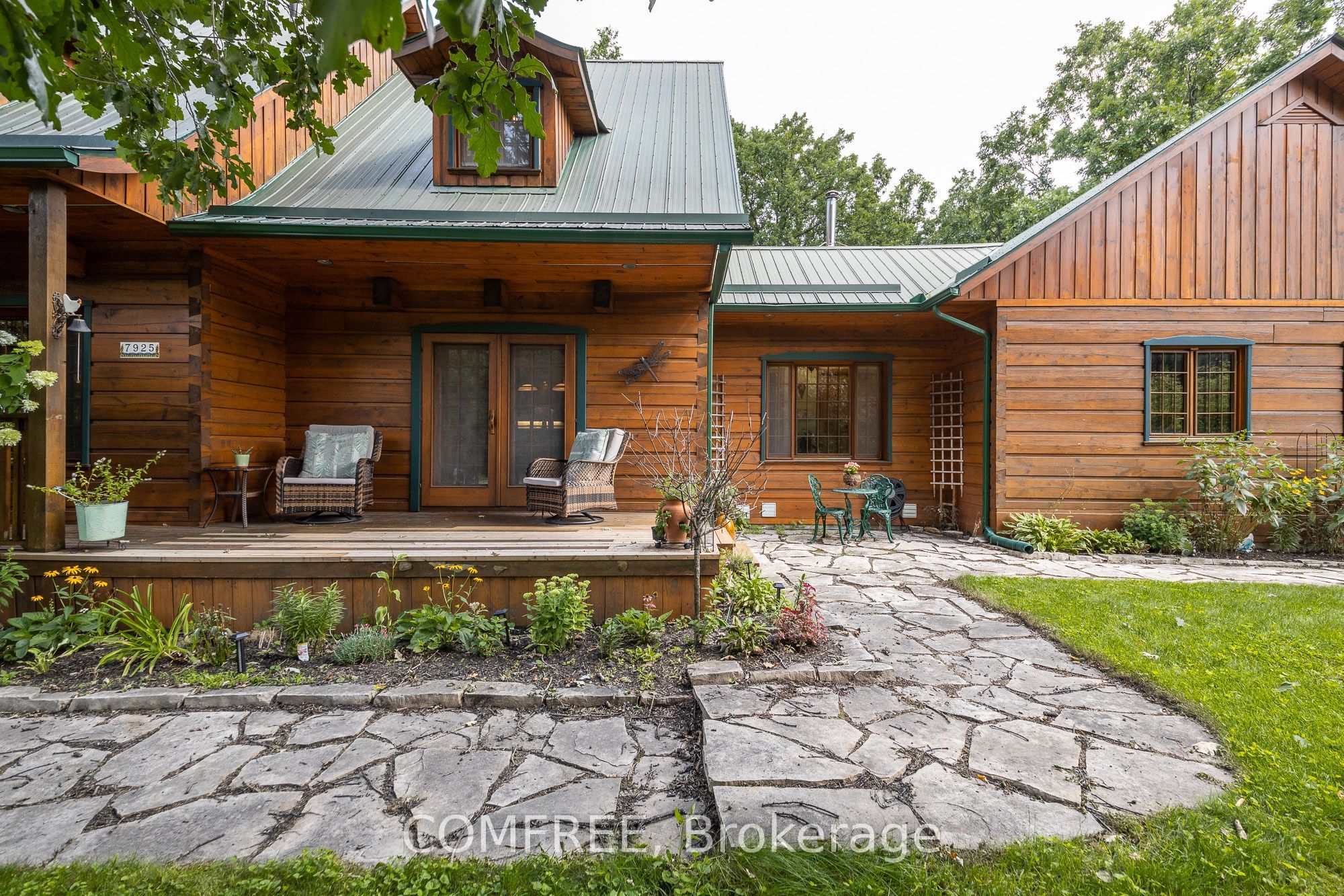 7925 Resolute Way, Greely - Metcalfe - Osgoode - Vernon and Area, ON K0A 2P0 photo 4