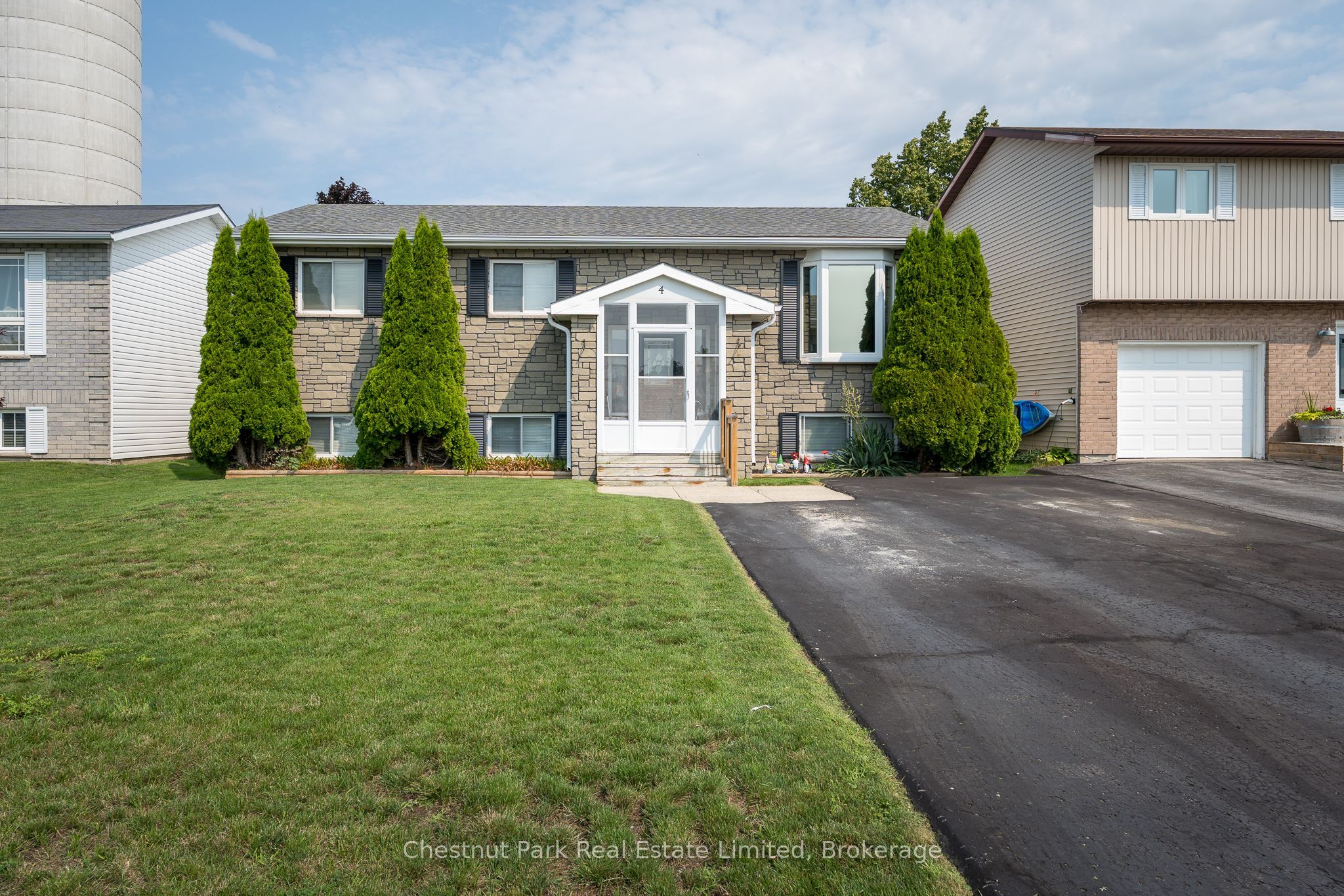 4 First Avenue, Prince Edward County, ON K0K 3L0 photo 2