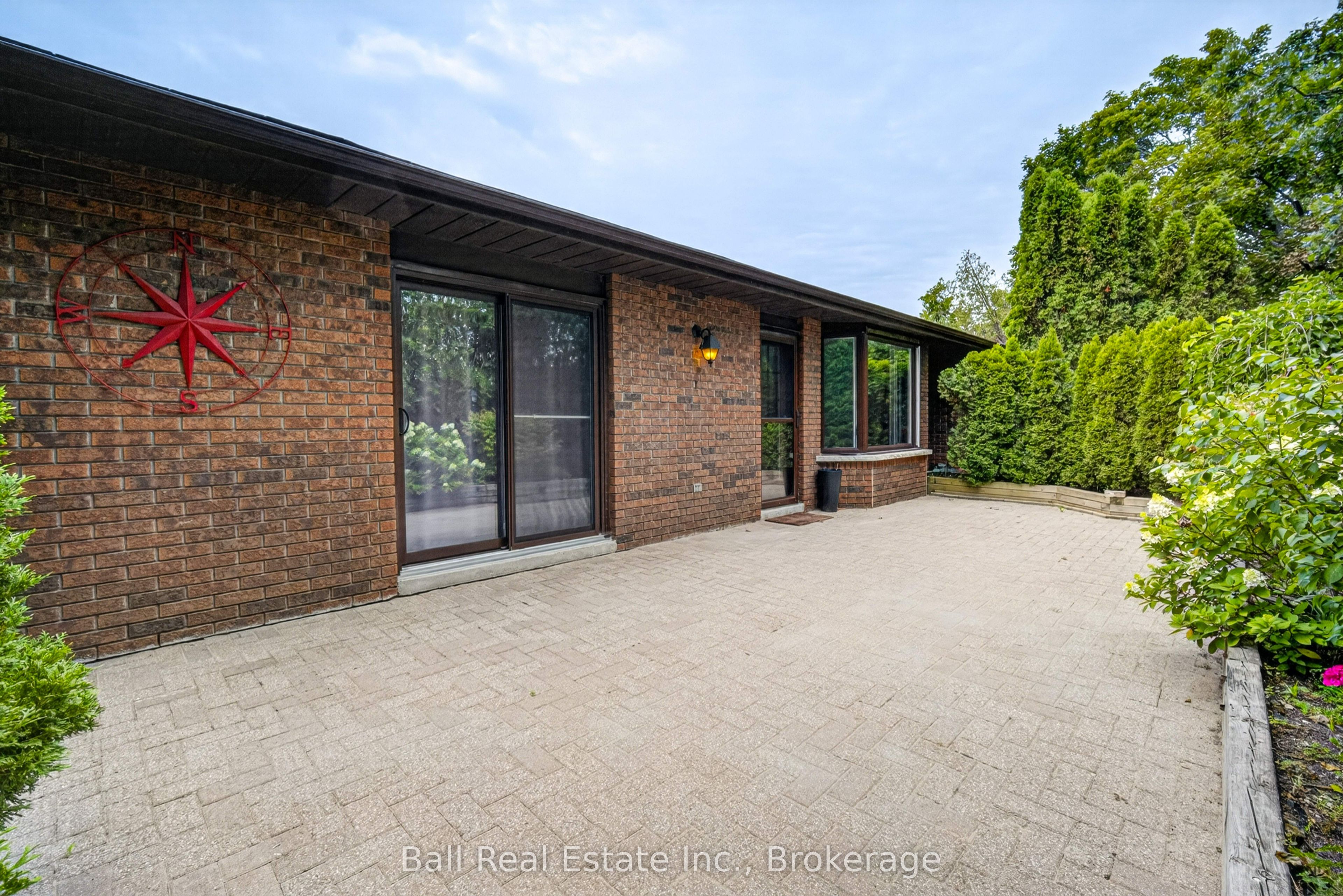 200 East Street S 502, Kawartha Lakes, ON K0M 1A0 photo 2
