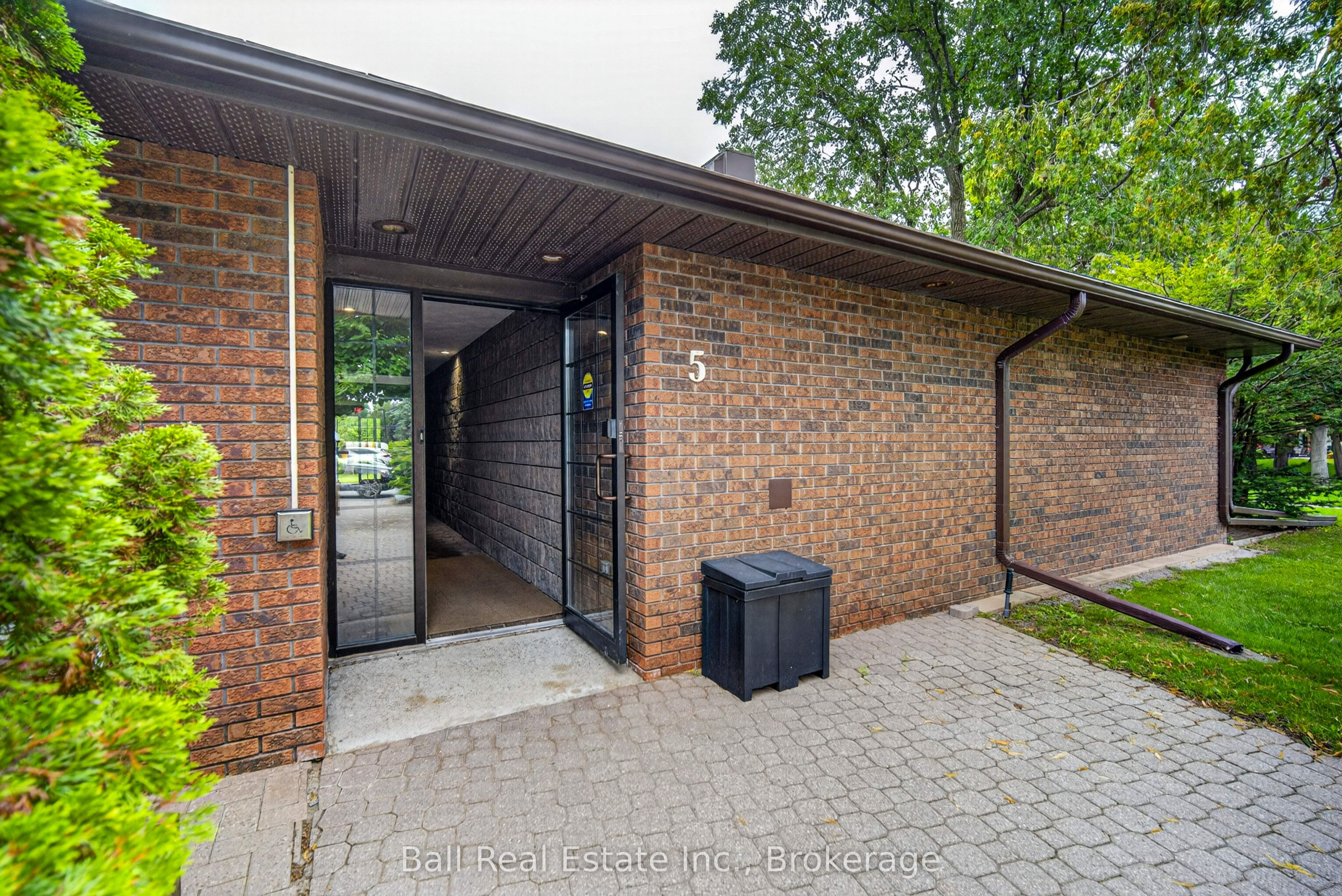 200 East Street S 502, Kawartha Lakes, ON K0M 1A0 photo 4
