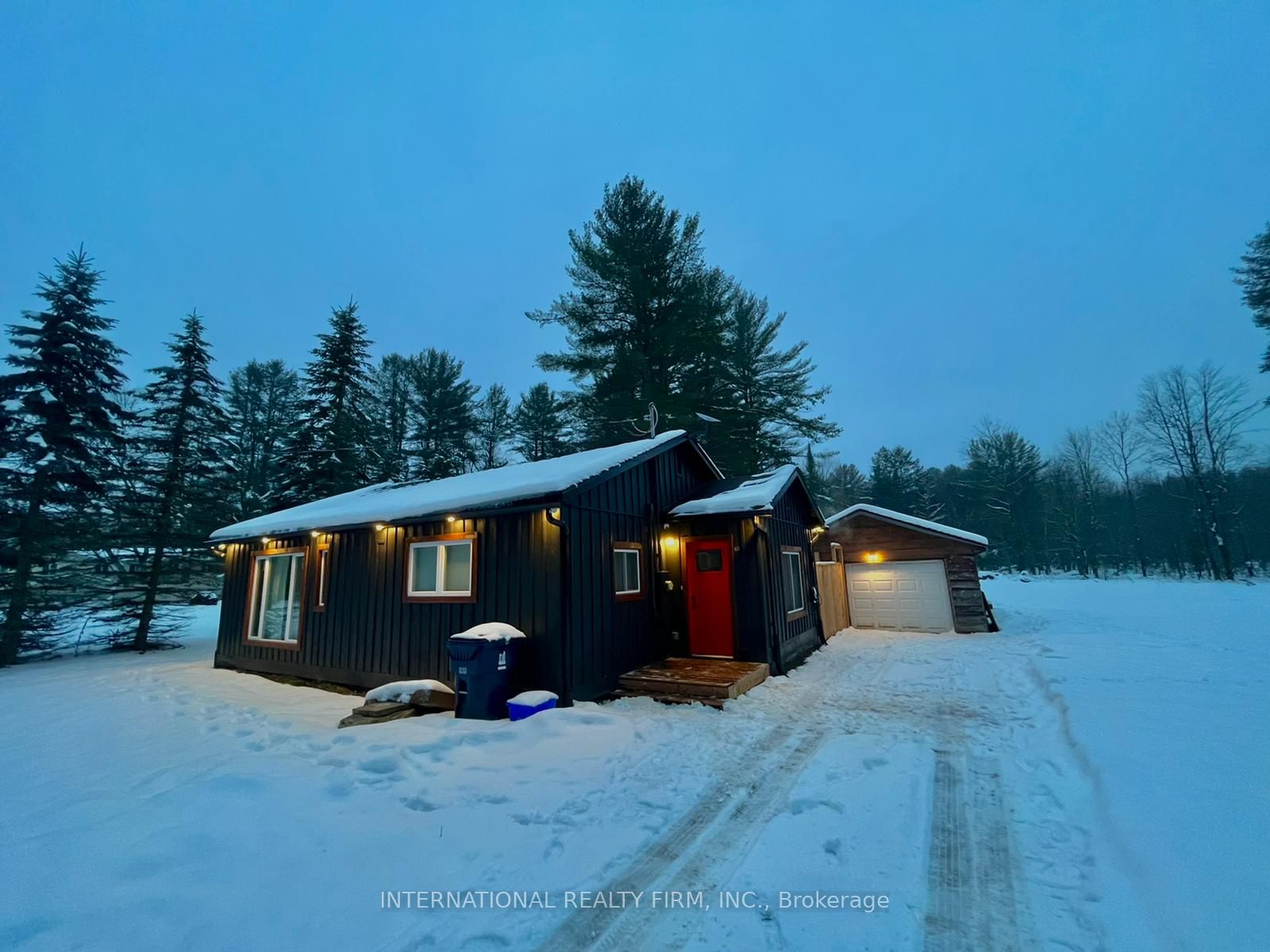 1746 Gravenhurst Parkway, Gravenhurst, ON P1P 1R3