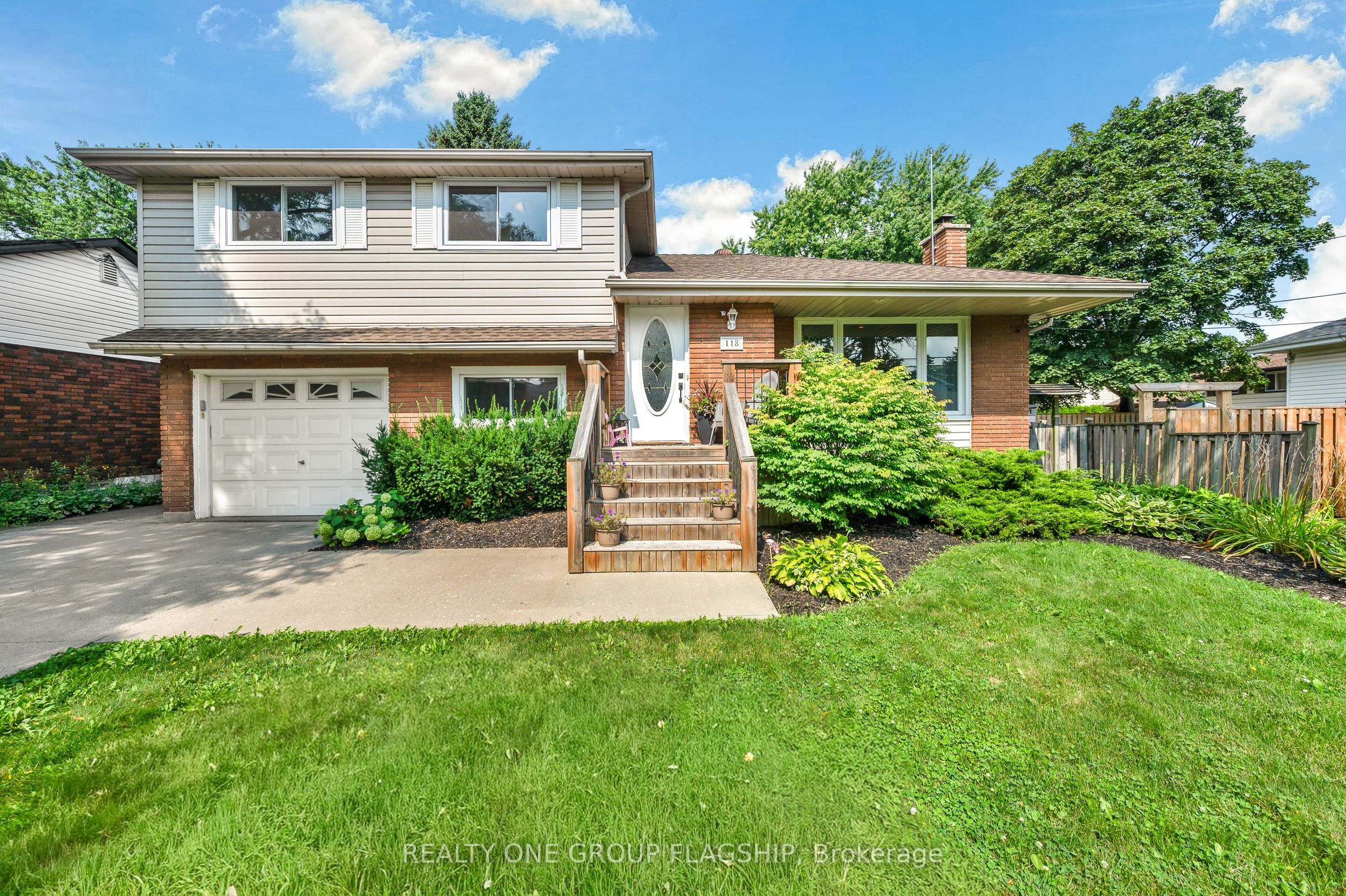 118 Princeton Drive, Hamilton, ON L8T 4B7