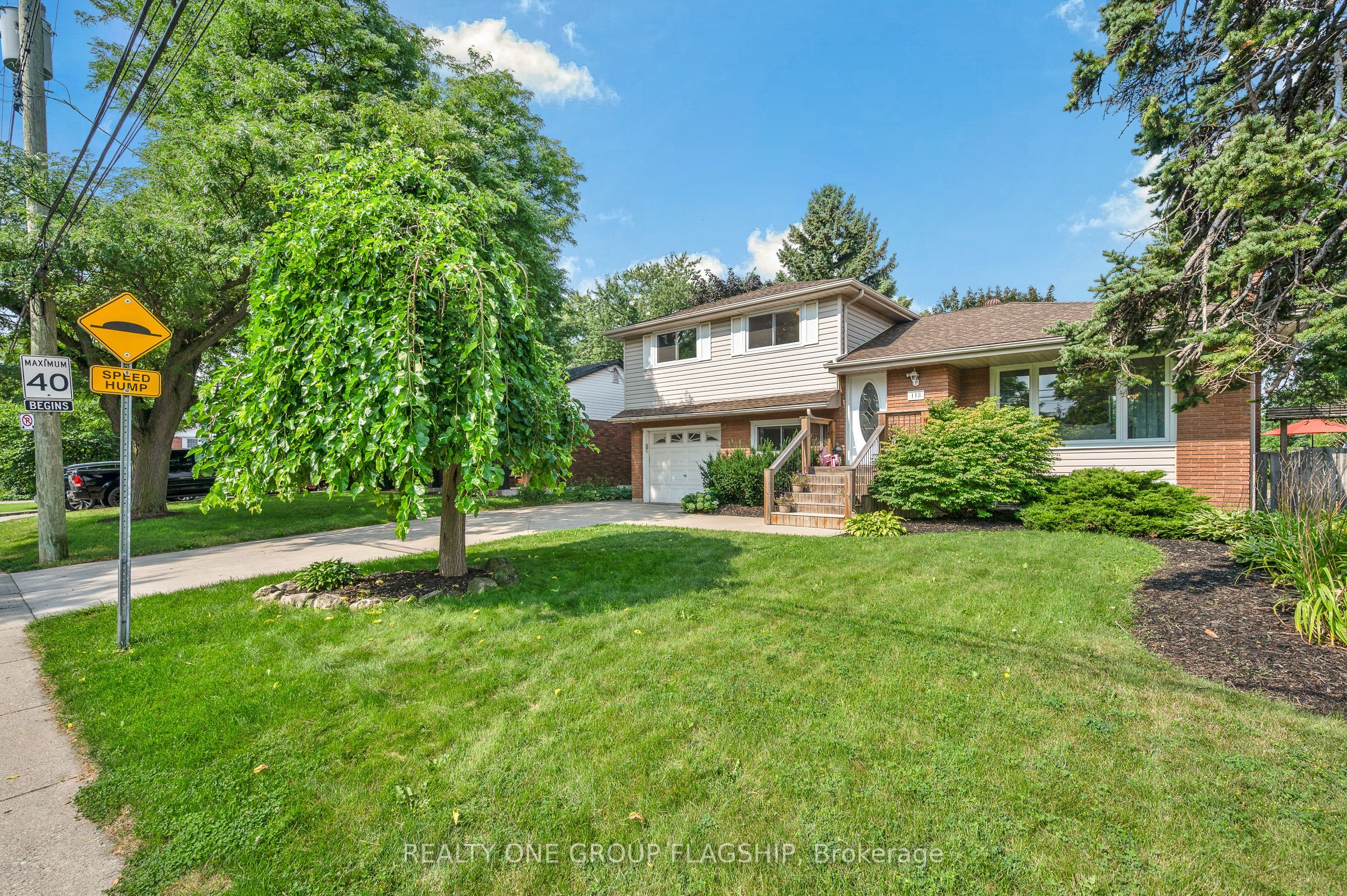 118 Princeton Drive, Hamilton, ON L8T 4B7 photo 2
