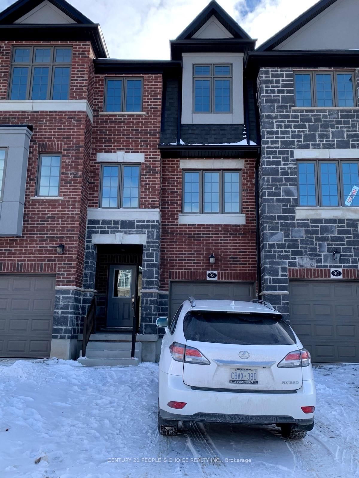92 Monarch Woods Drive, Kitchener, ON N2P 0K1