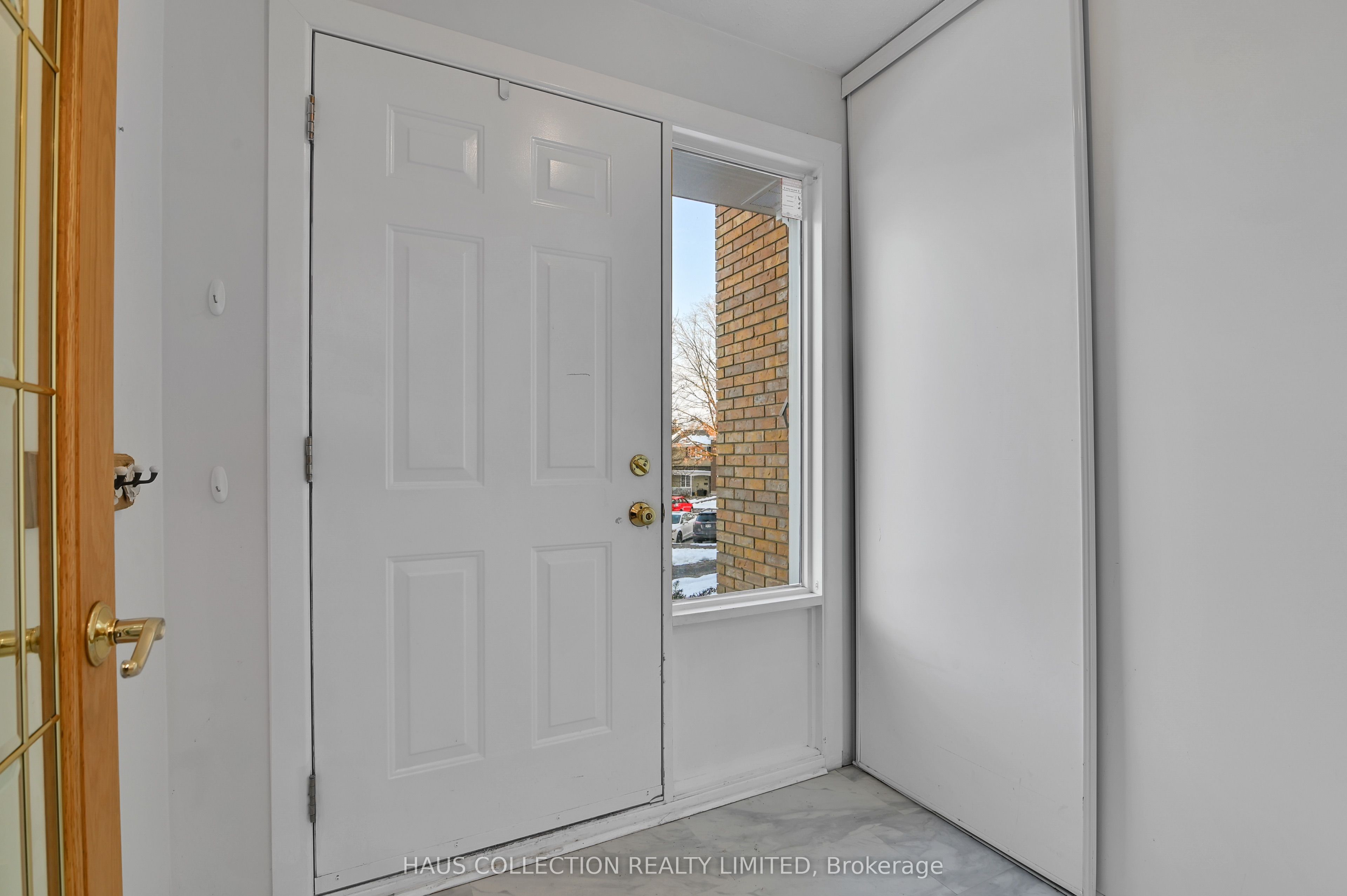 884 Walkley Road, Billings Bridge - Riverside Park and Area, ON K1V 6R5 photo 4