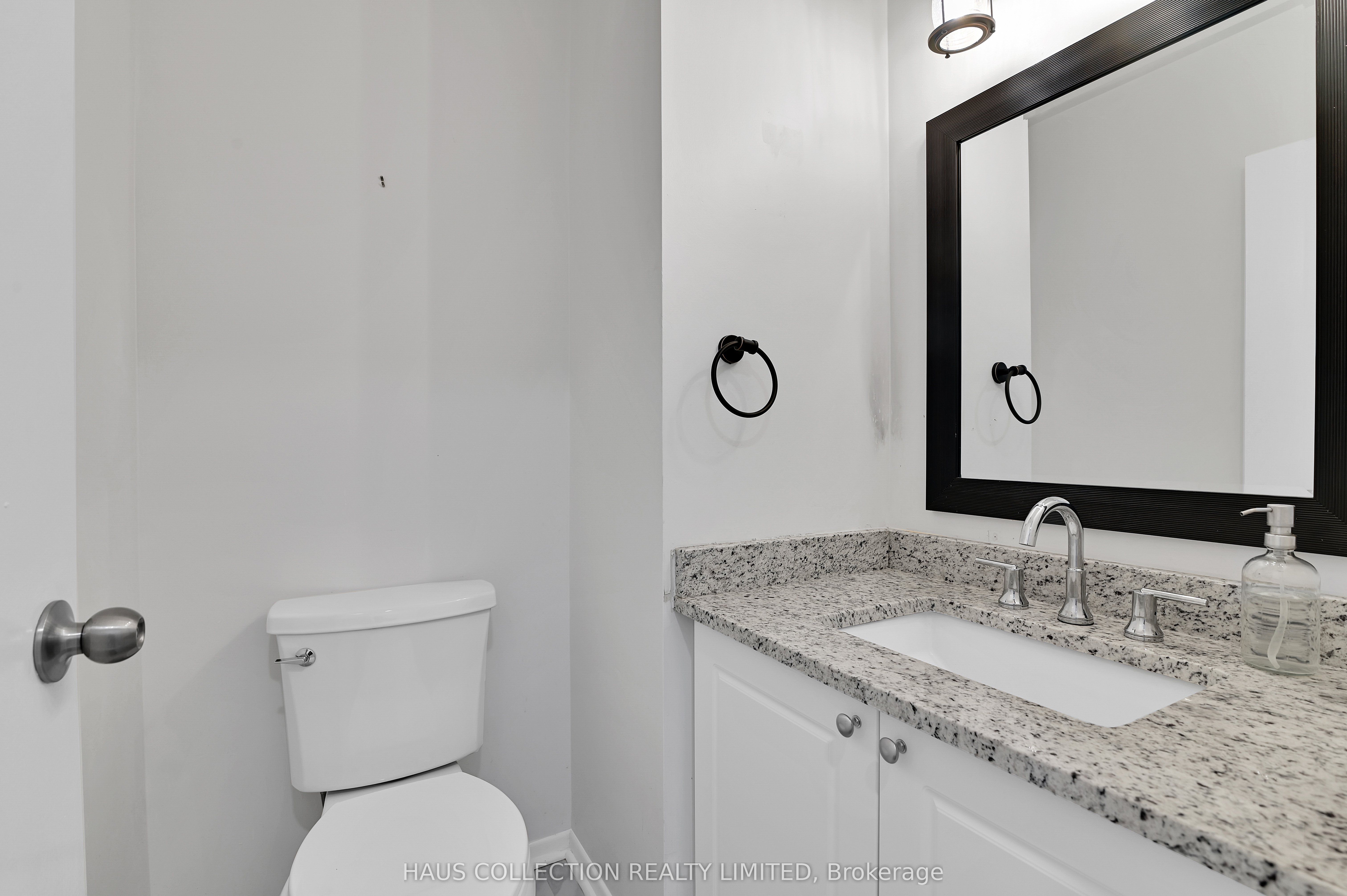 884 Walkley Road, Billings Bridge - Riverside Park and Area, ON K1V 6R5 photo 5