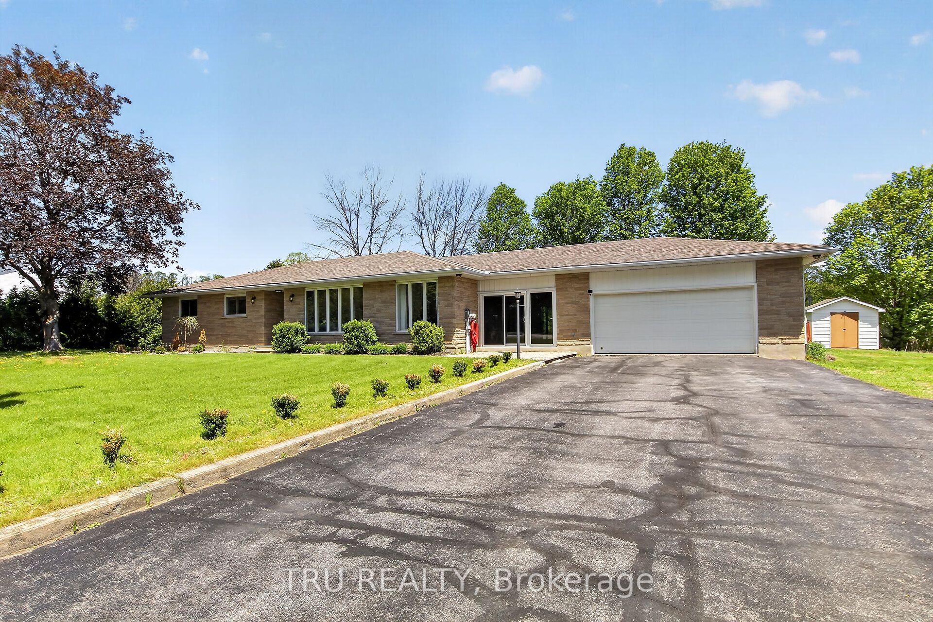 3910 HIGHLAND Road, McNab/Braeside, ON K0A 3L0 photo 2