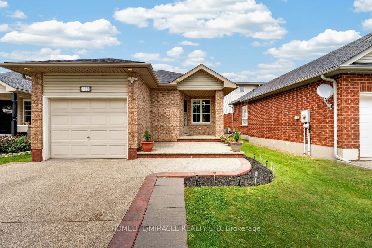 125 Hawkins Drive, Cambridge, ON N1T 1Z8 photo 3