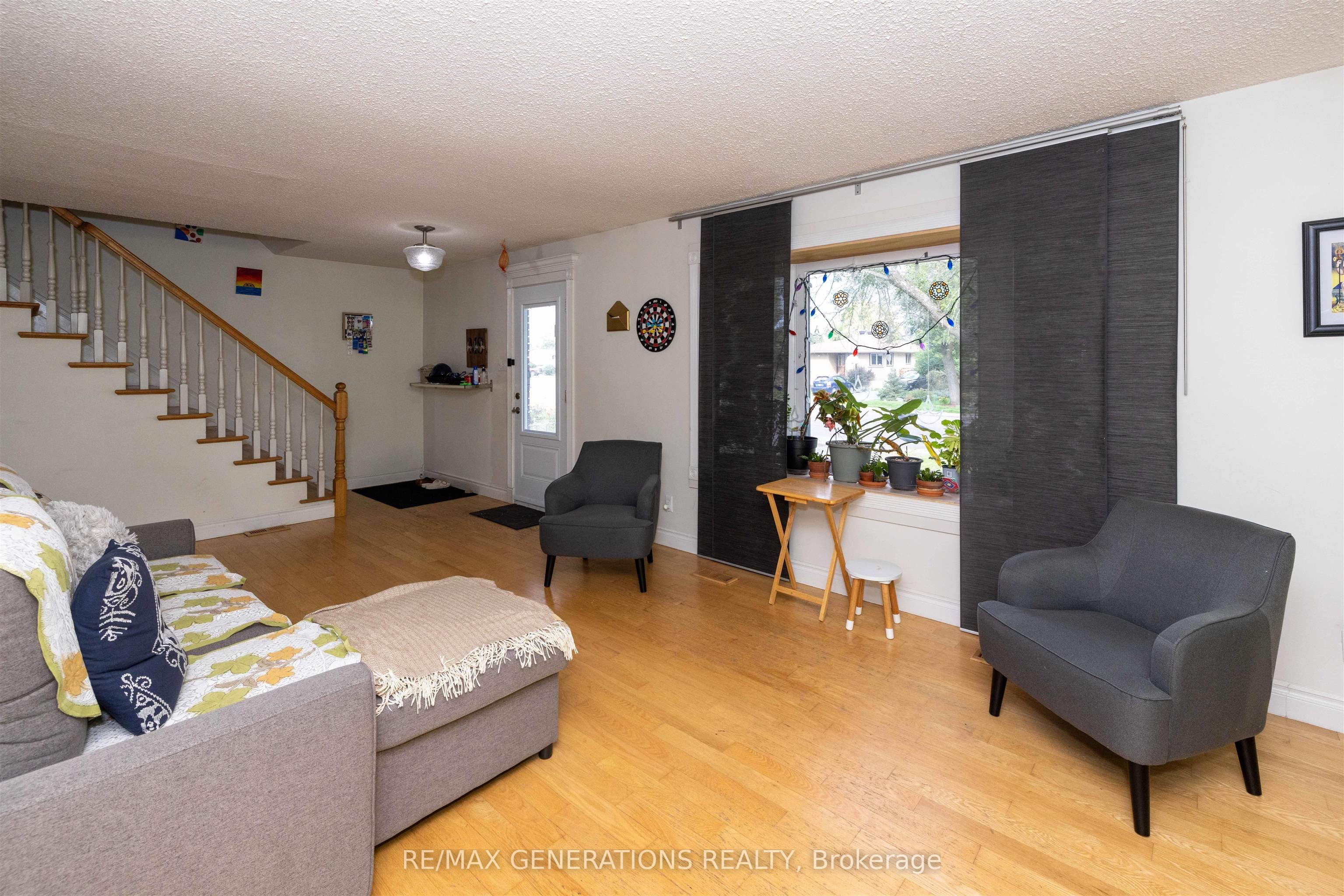 637 Redwood Avenue W, Thunder Bay, ON P7C 5G2 photo 4