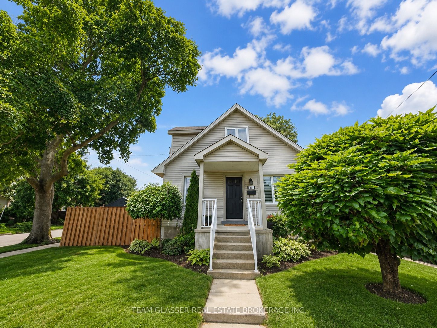 63 ELLIOTT Street, London East, ON N5Y 2E6