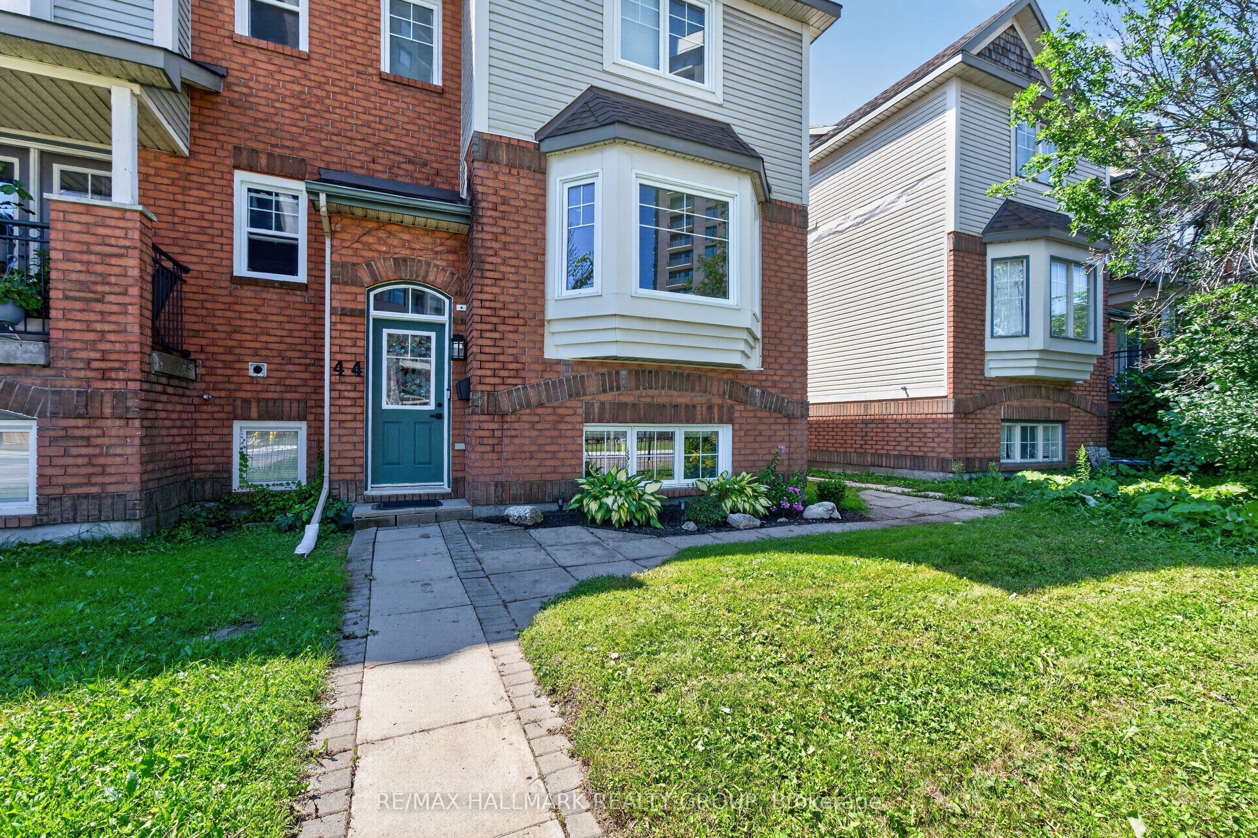 44 Centrepointe Drive, South of Baseline to Knoxdale, ON K2G 6J5 photo 5