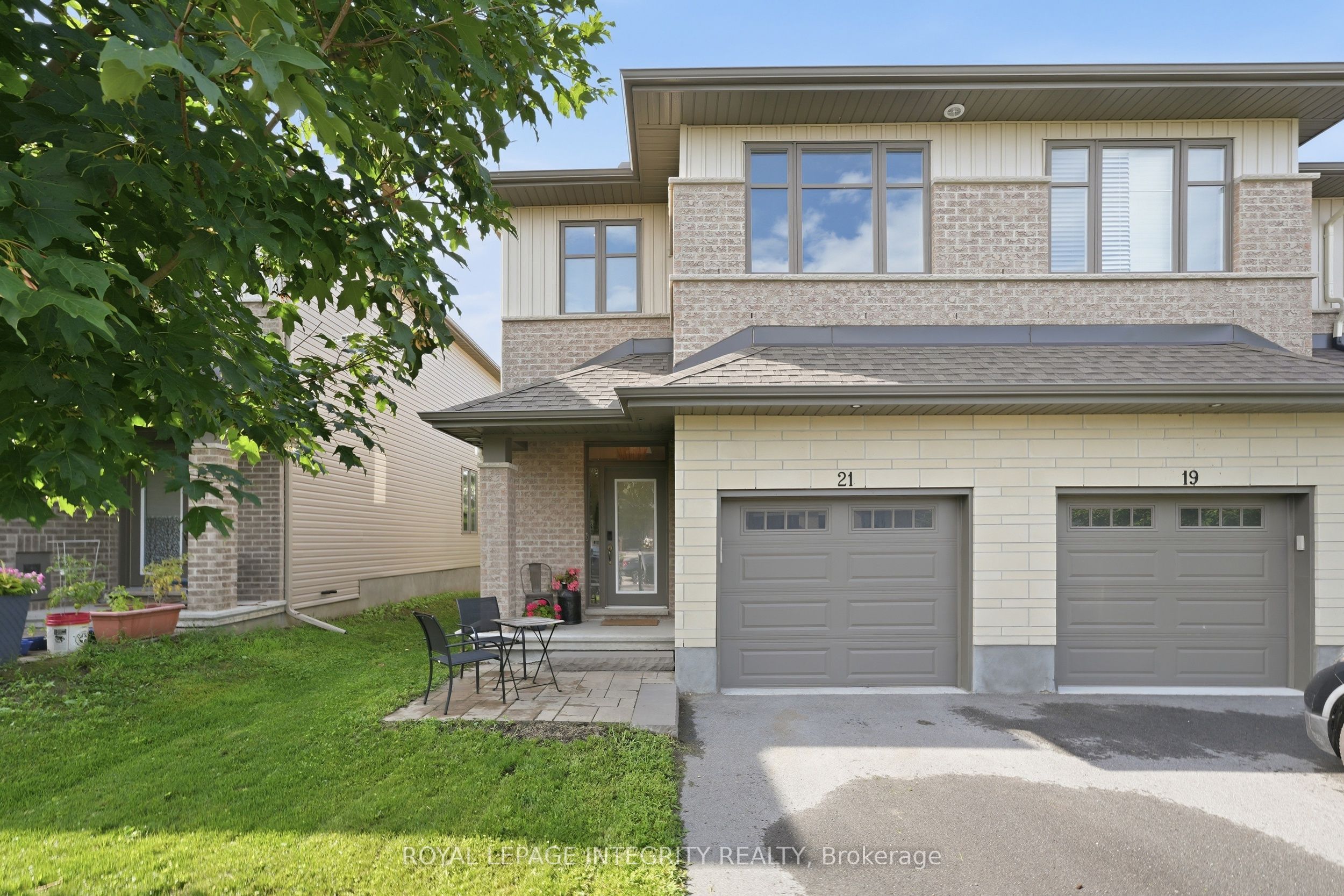 21 Taber Street, Carleton Place, ON K7C 0H2 photo 3