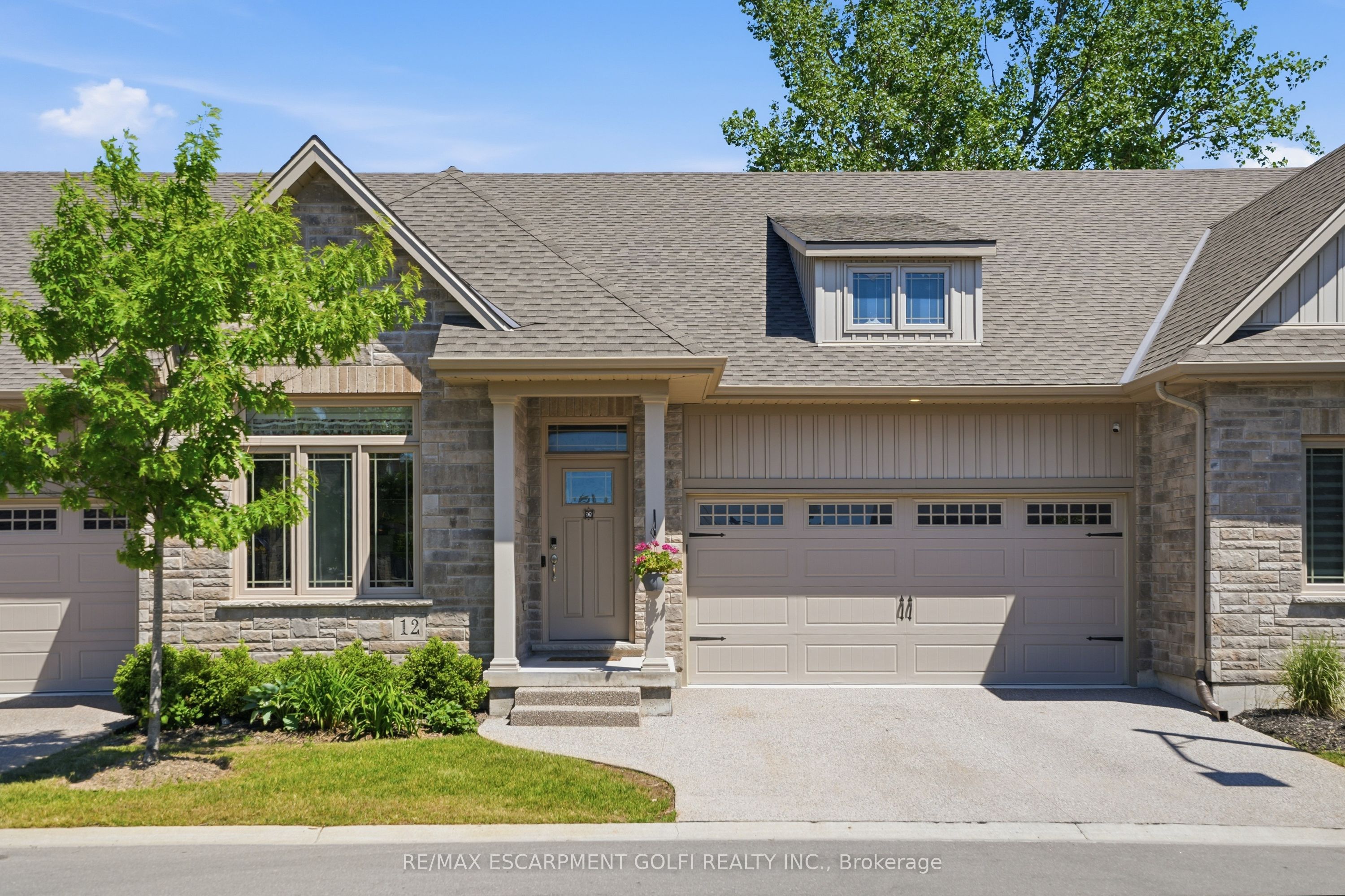 45 Dorchester Boulevard S 12, St. Catharines, ON L2M 0C4
