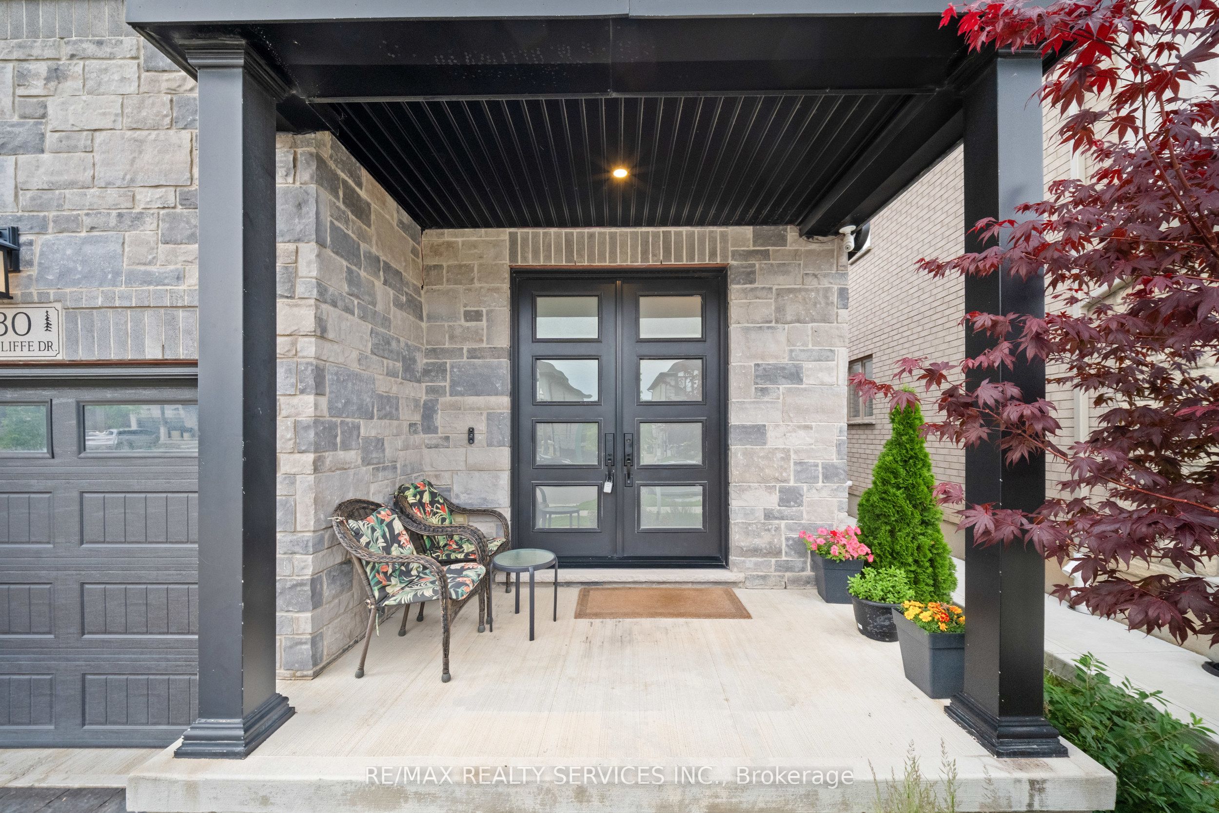 130 Pondcliffe Drive, Kitchener, ON N2R 0M4 photo 3