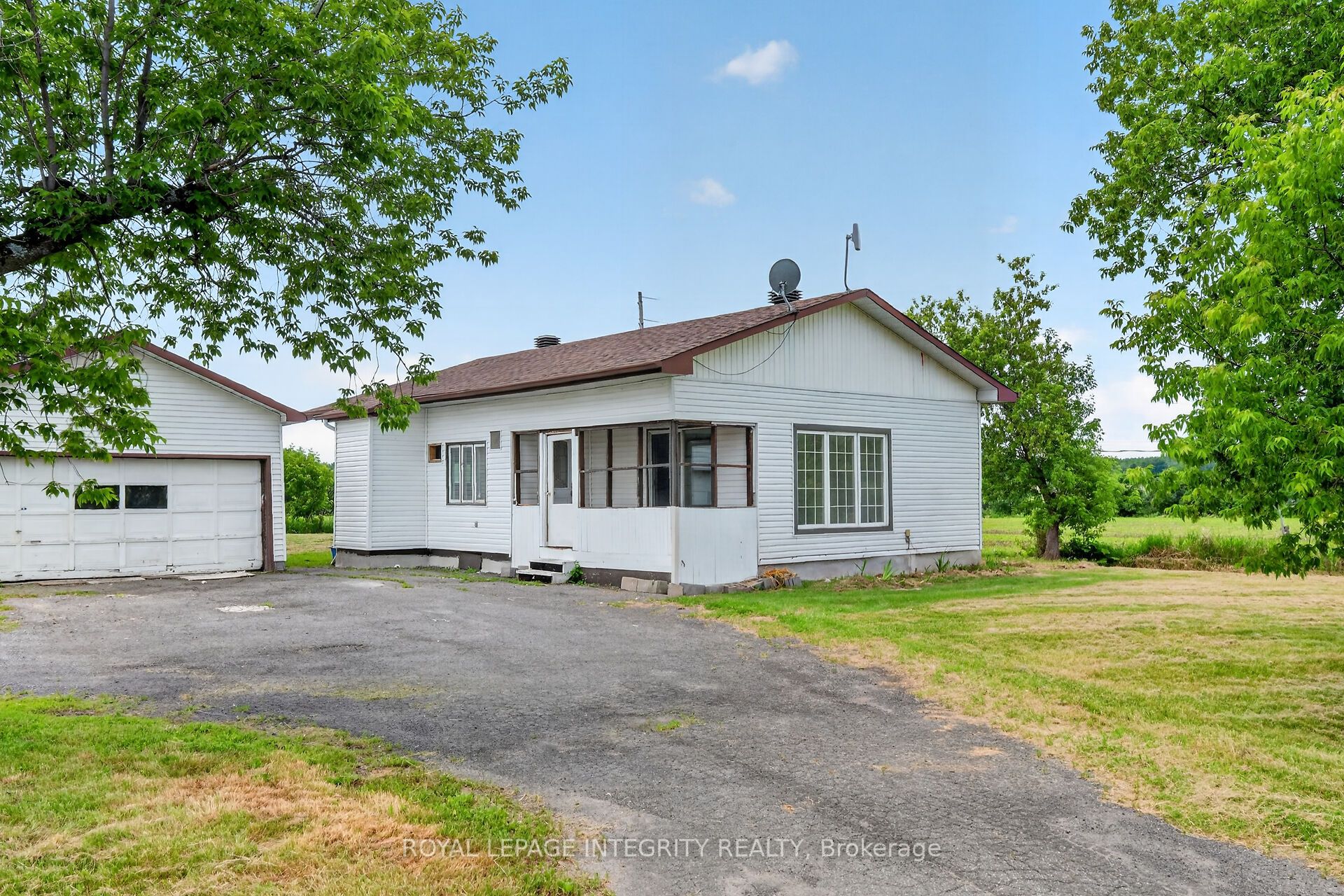 3156 Old Highway 17 Road, Clarence-Rockland, ON K4K 1W3