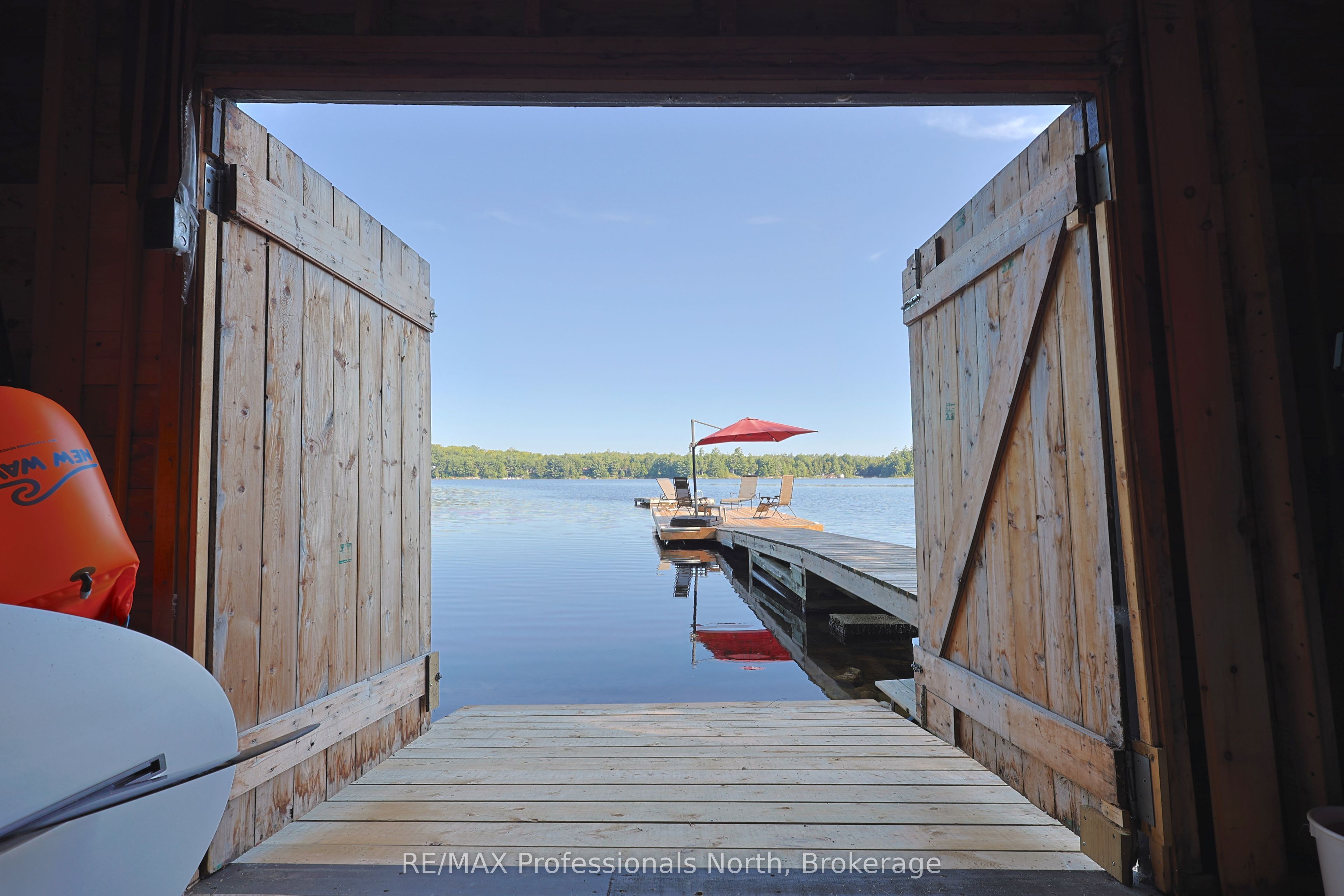 1365 Dickie Lake Road, Lake of Bays, ON P0B 1A0 photo 2