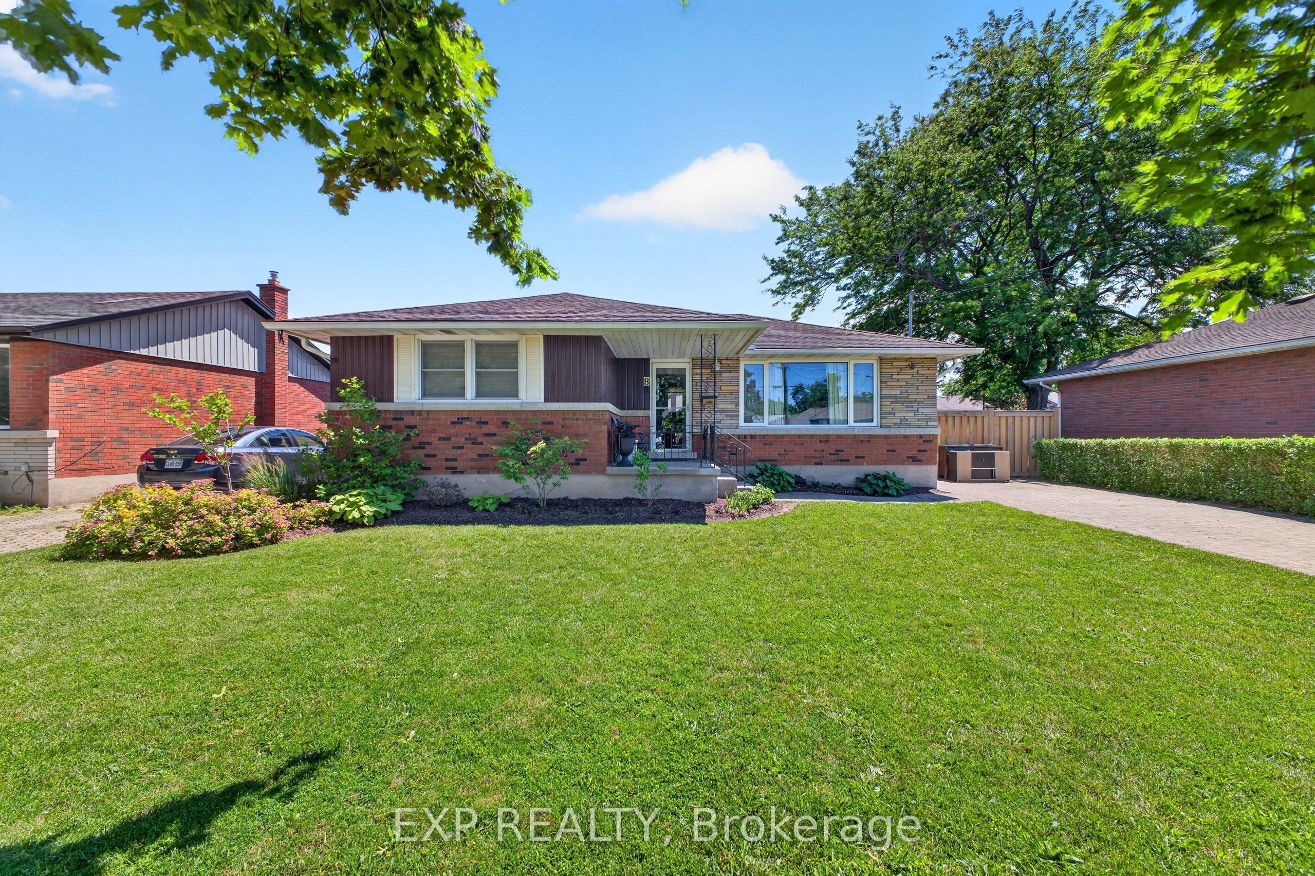 8 Dunraven Avenue, St. Catharines, ON L2M 6A7 photo 2