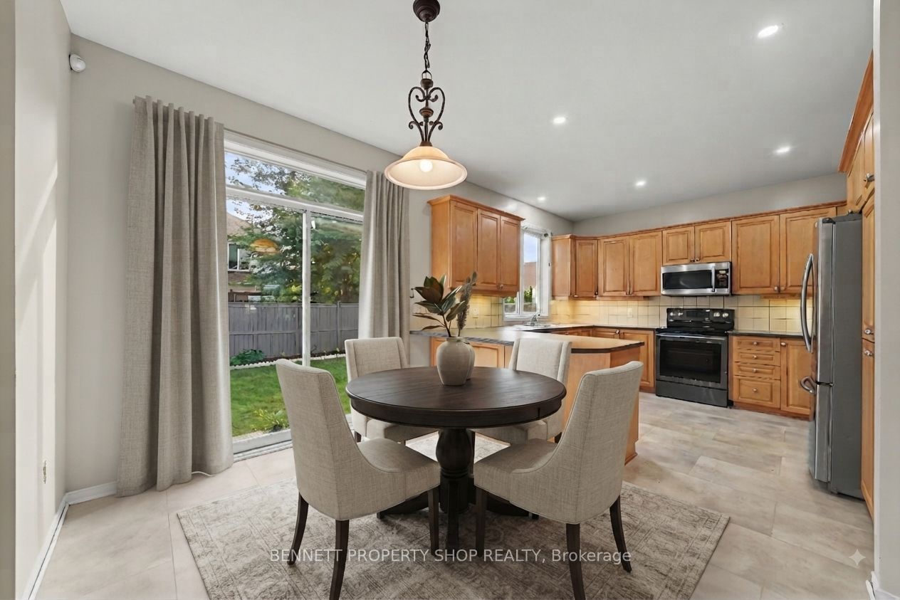 203 Harbour View Street, Barrhaven, ON K2G 7B2 photo 4