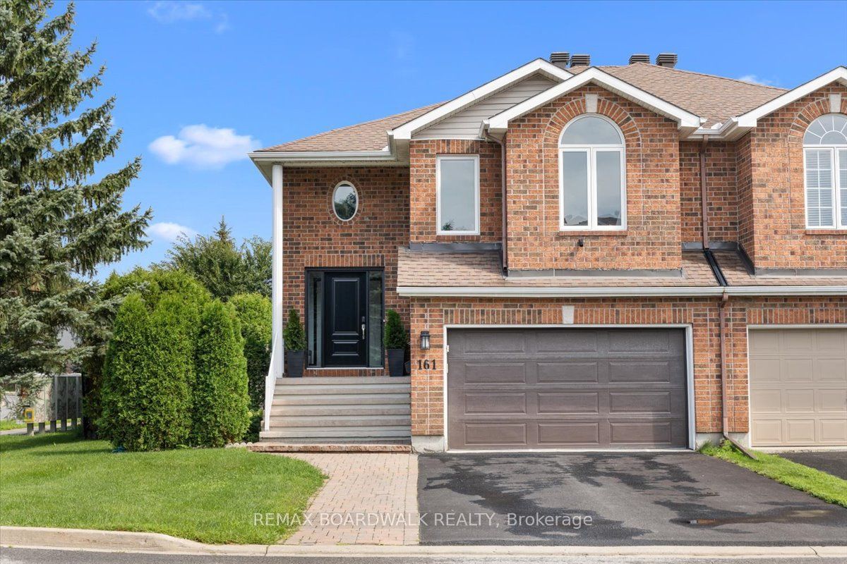 161 Castle Glen Crescent, Kanata, ON K2L 4G9