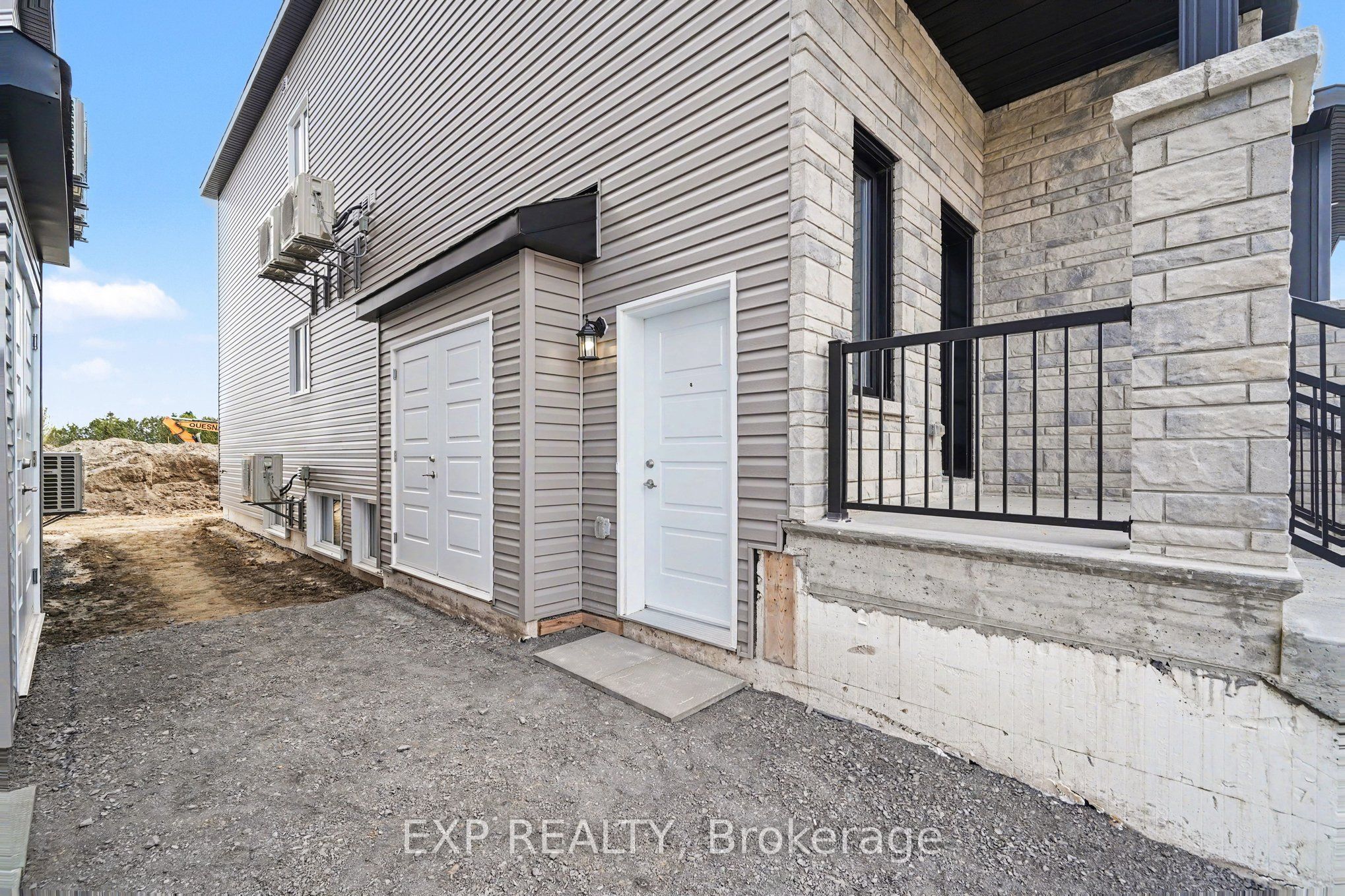 492 Falcon Lane B, Russell, ON K4R 0M5 photo 2