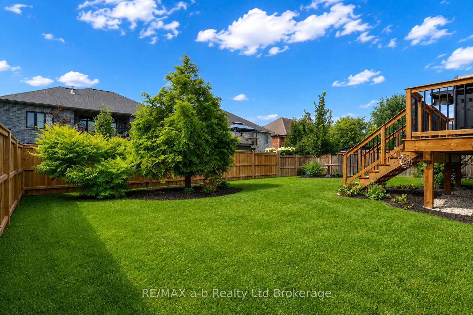 23 BROOKSIDE Lane, Tillsonburg, ON N4G 0A1 photo 3