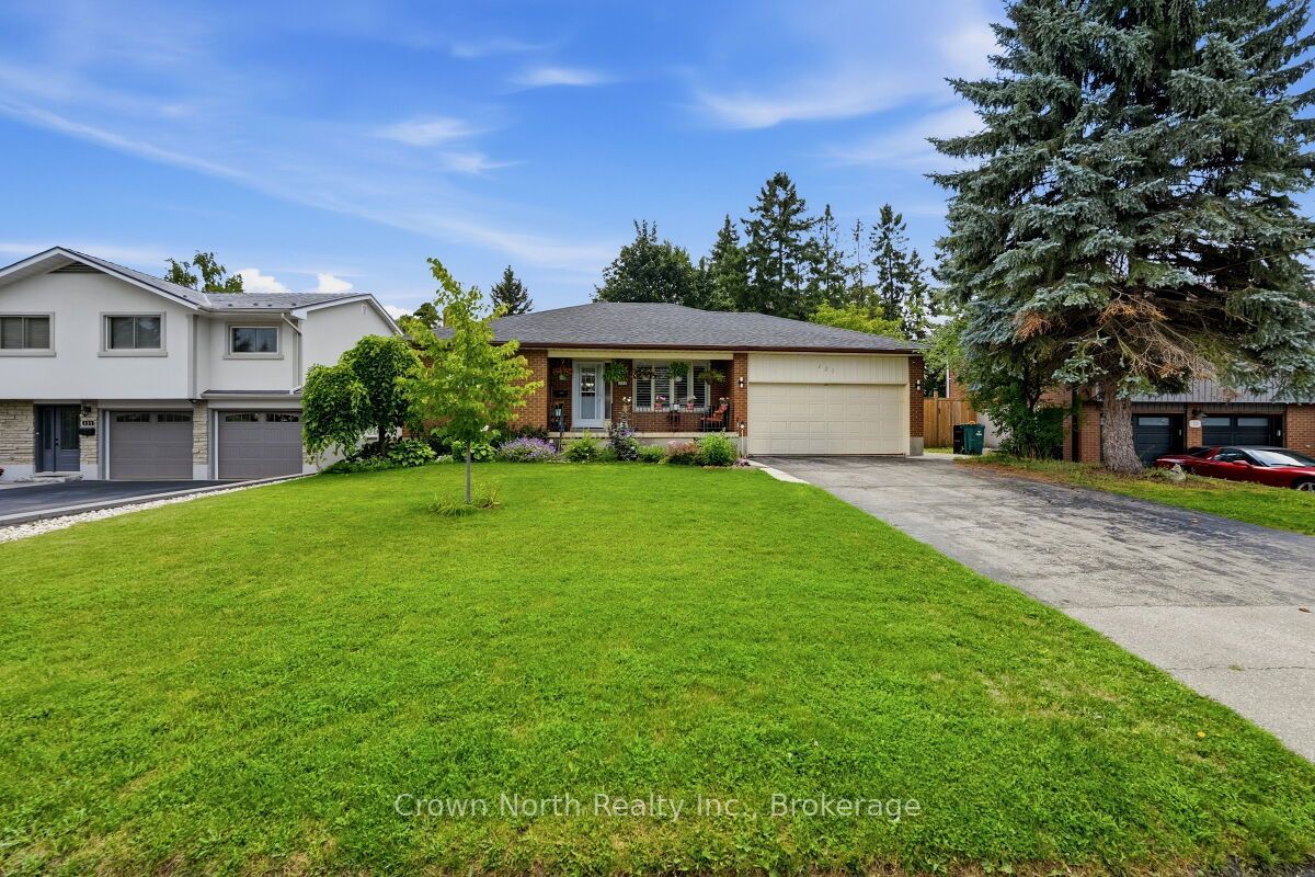 127 Carson Drive, Kitchener, ON N2B 2Z4 photo 2