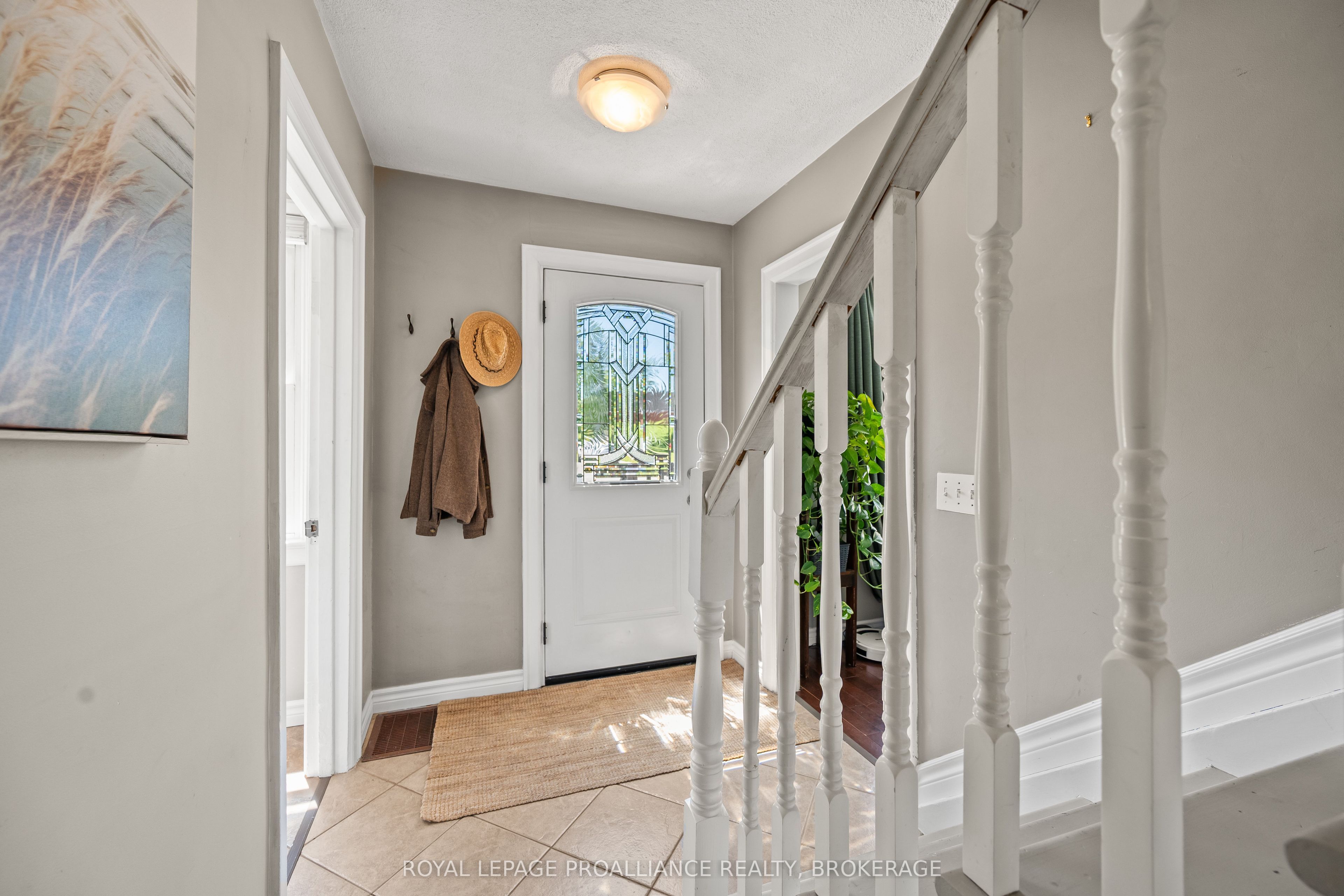 560 King Street W, Gananoque, ON K7G 2H1 photo 5